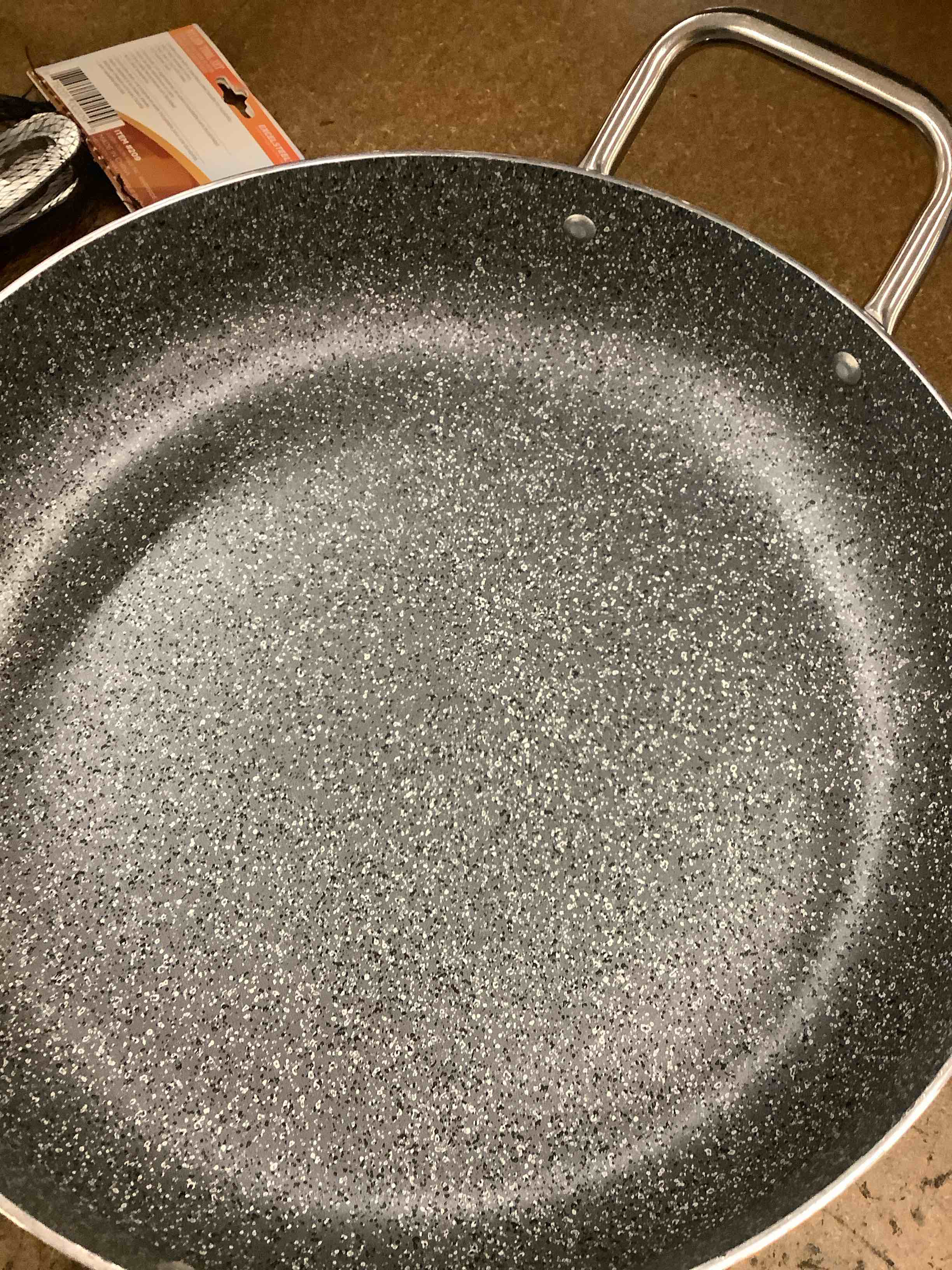Condition photo showing Good Condition for frying pan