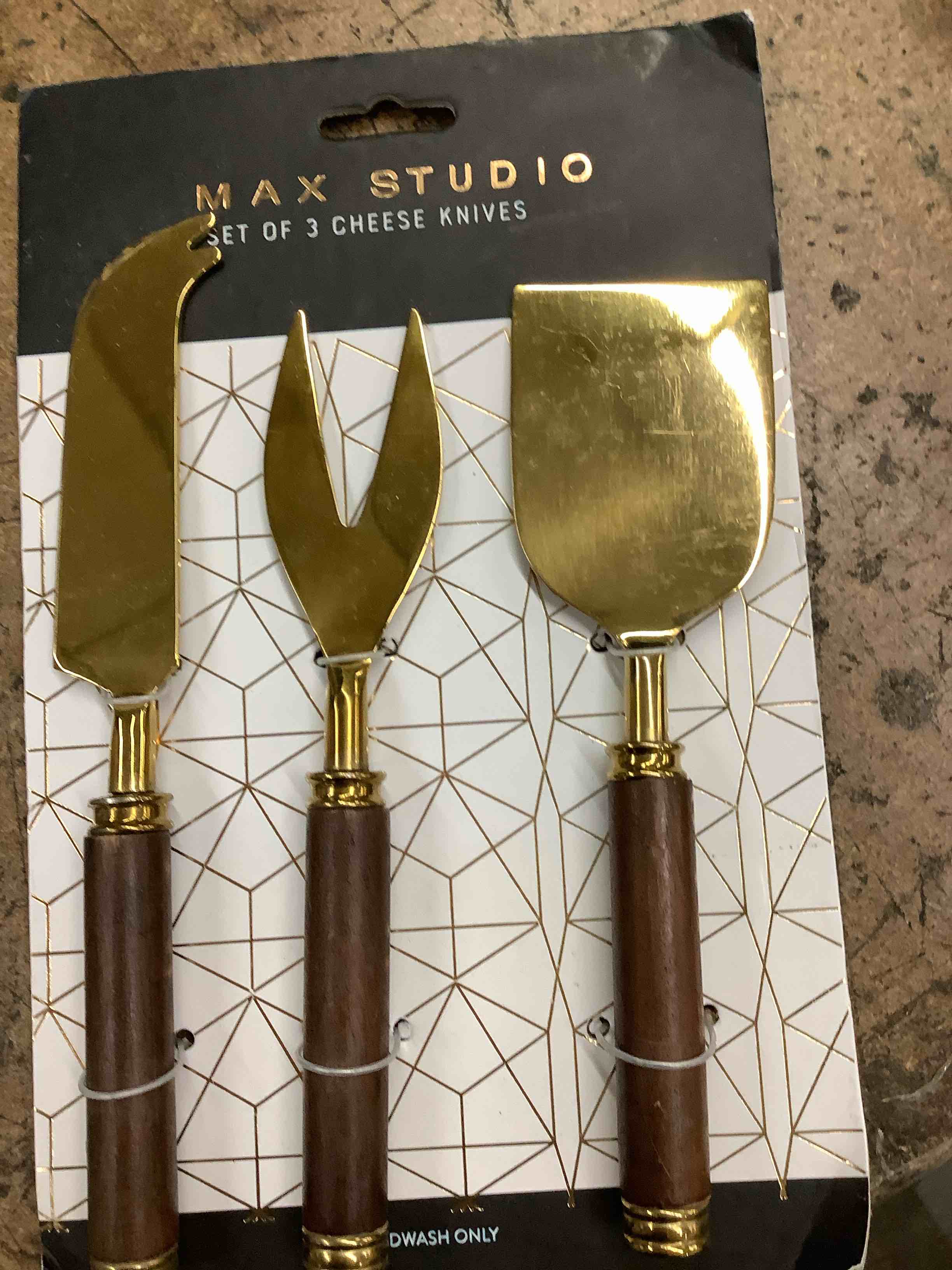 Condition photo showing Good Condition for cheese knives 