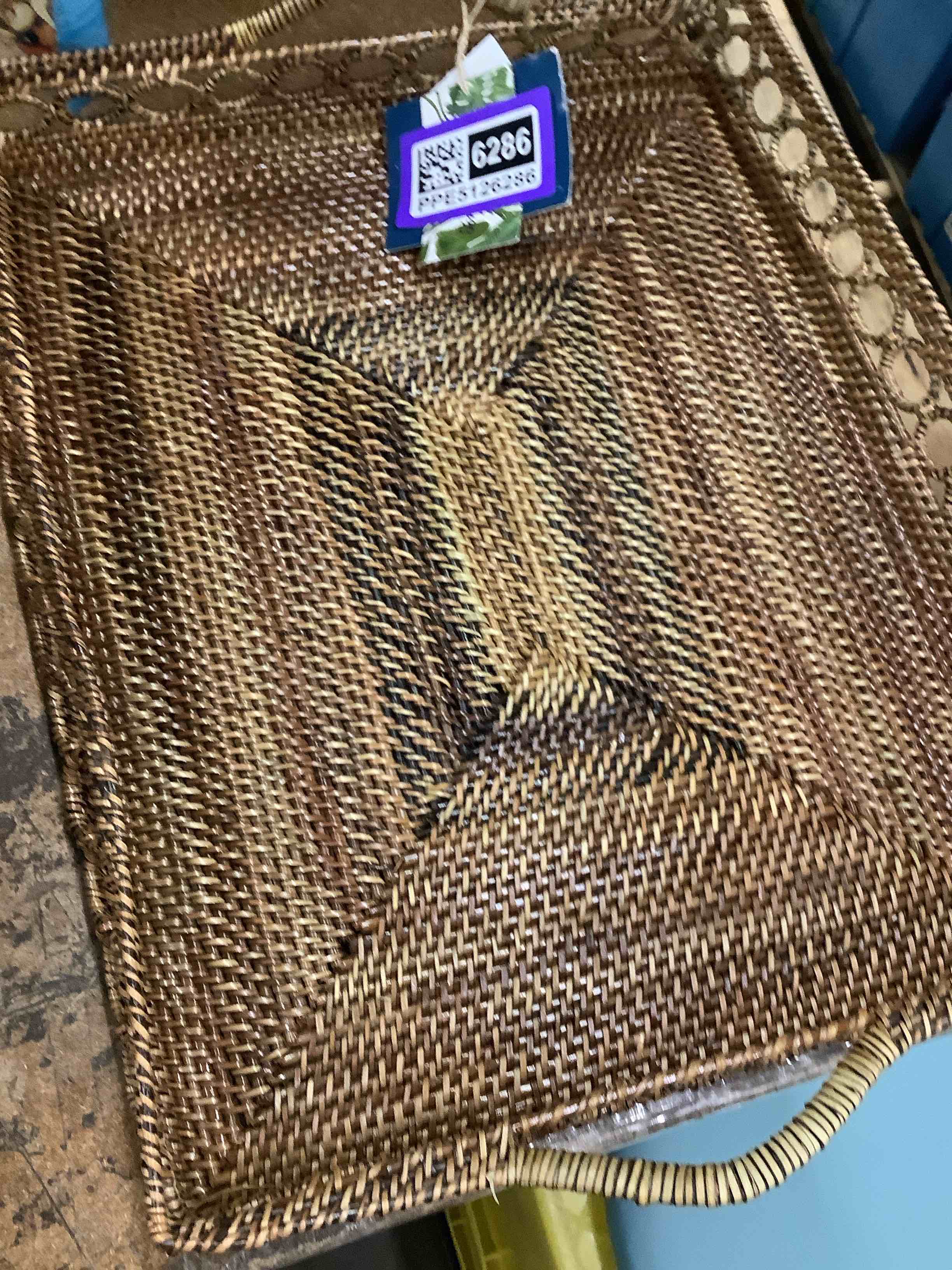 Condition photo showing Good Condition for basket 