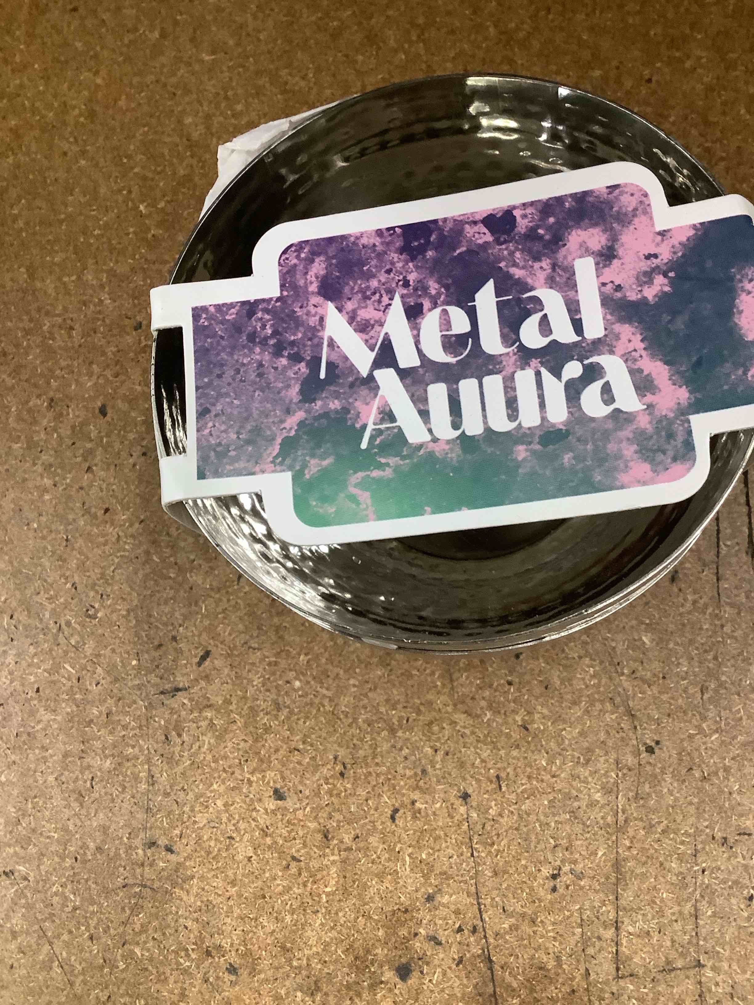 Condition photo showing Good Condition for metal bowls 