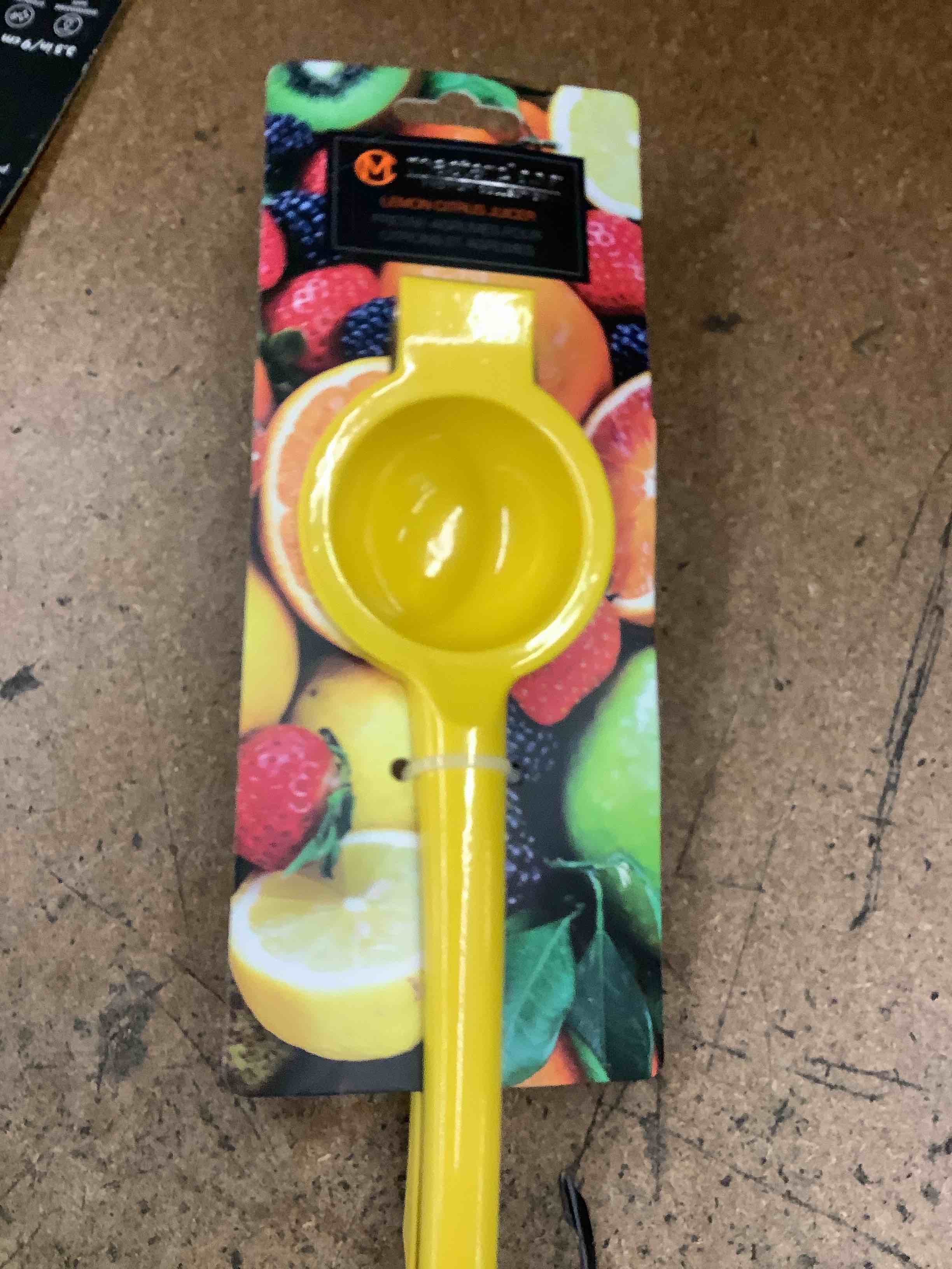 Condition photo showing Good Condition for citrus juicer 