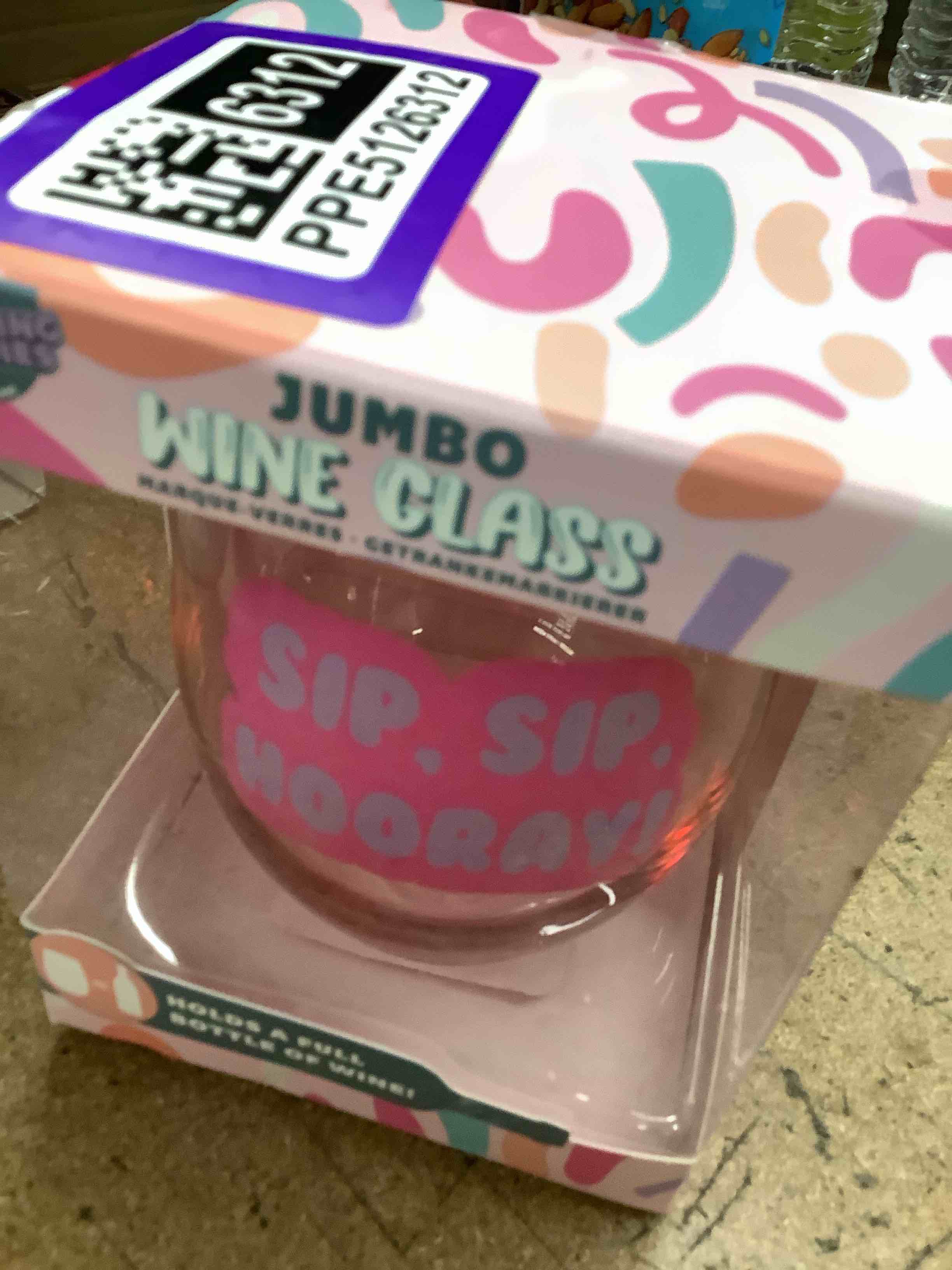 Condition photo showing Good Condition for wine glass