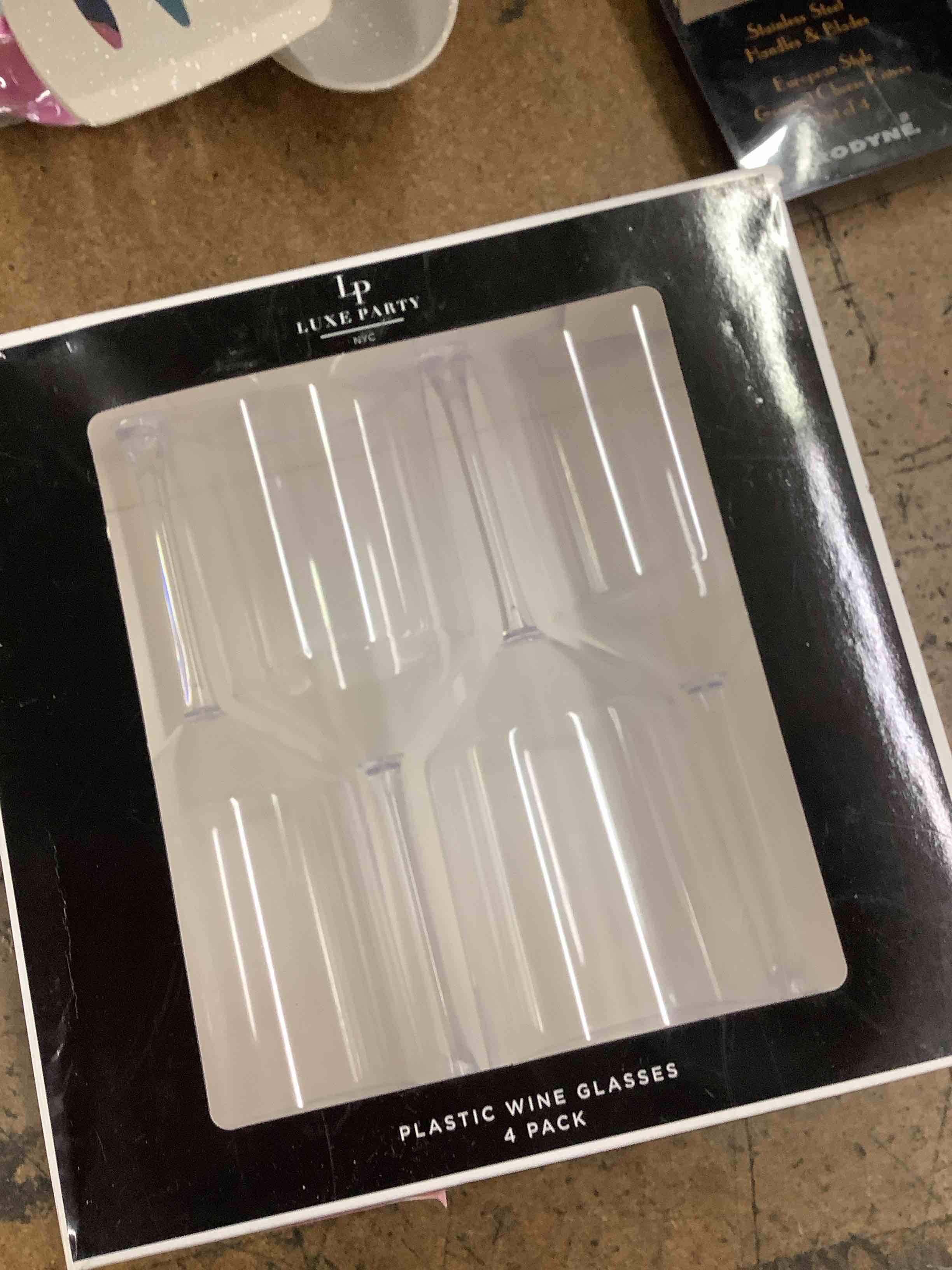 wine glasses plastic
