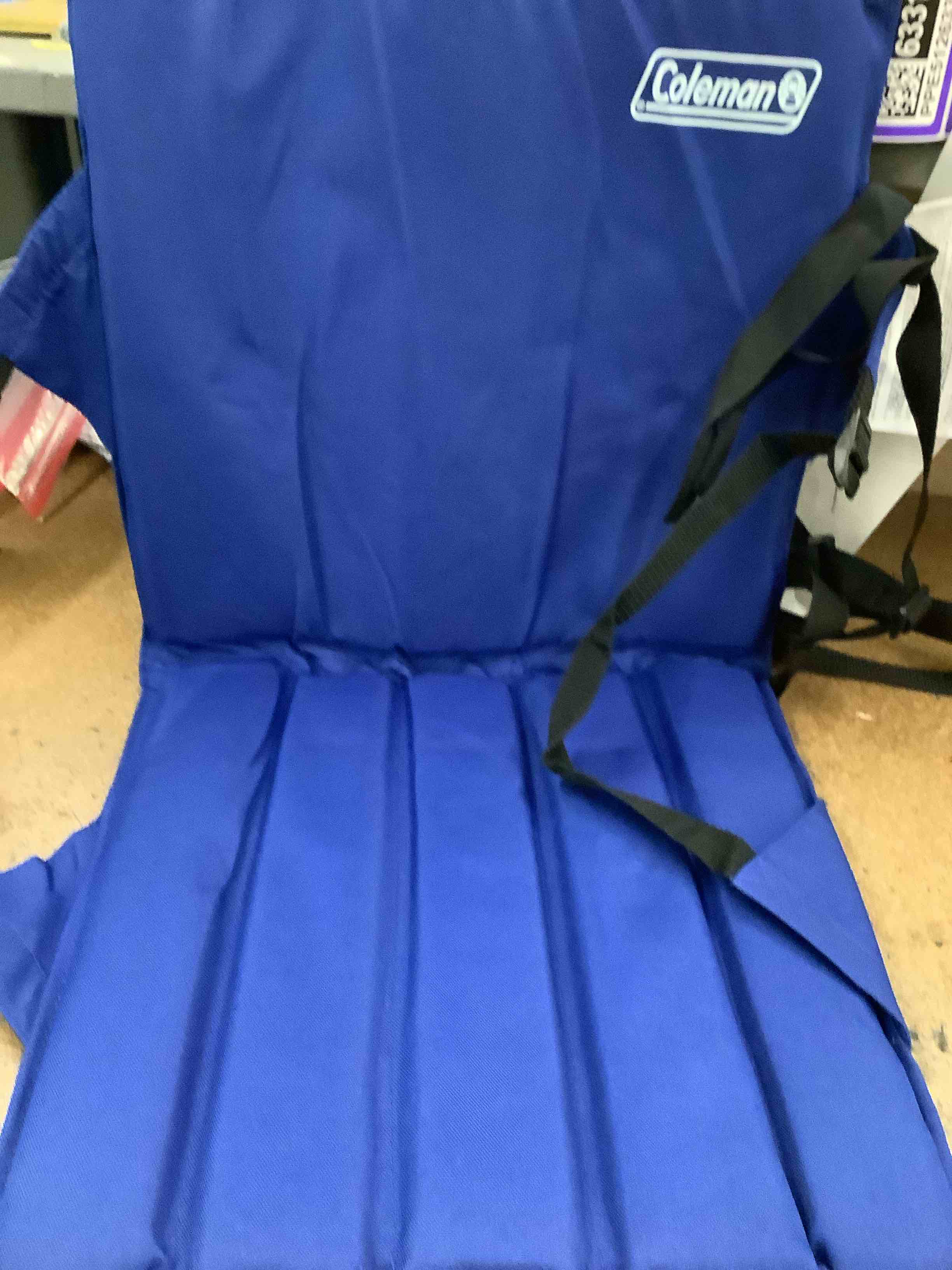 Condition photo showing Good Condition for coleman cushion sit 