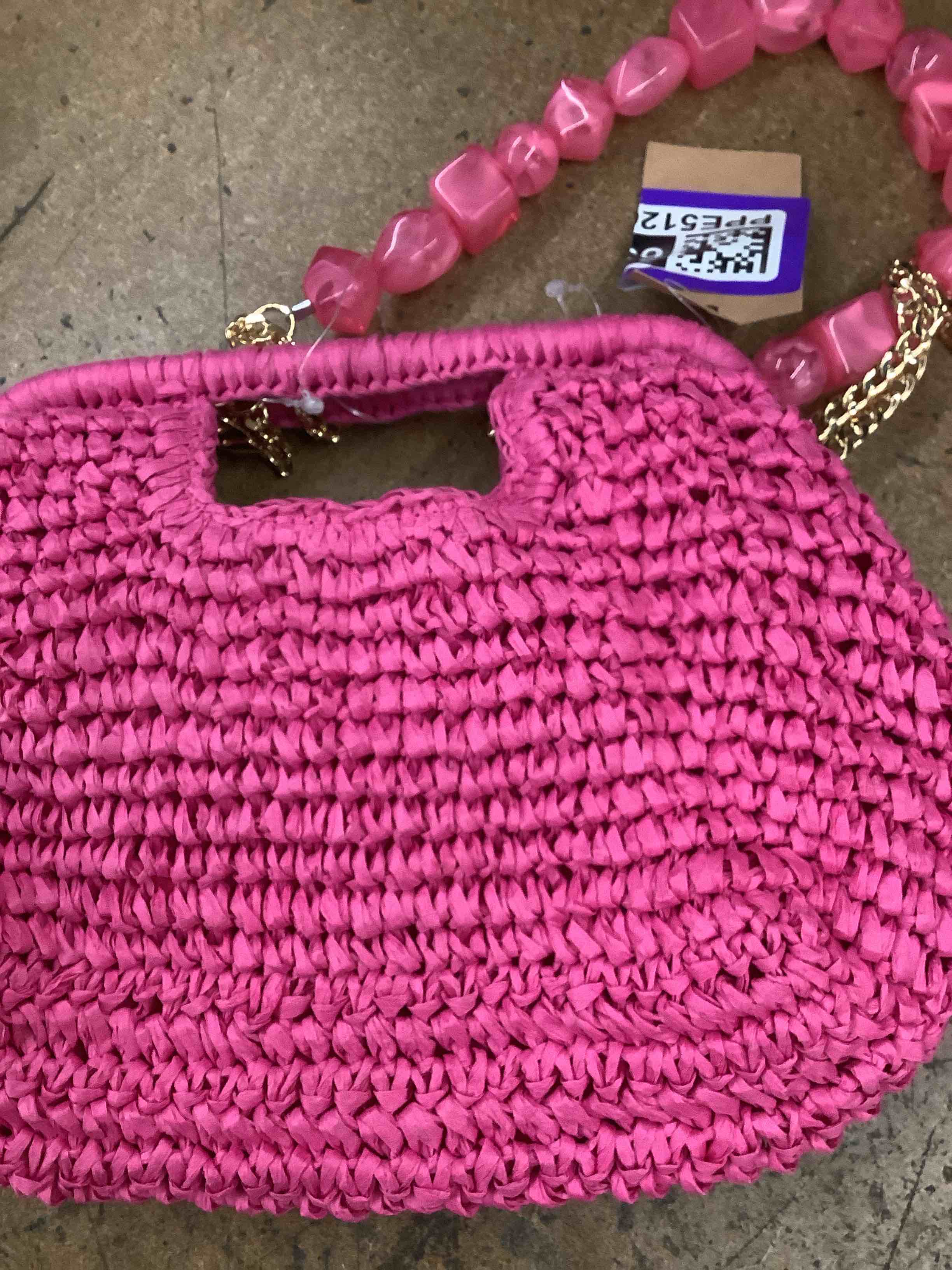 Condition photo showing Good Condition for pink purse