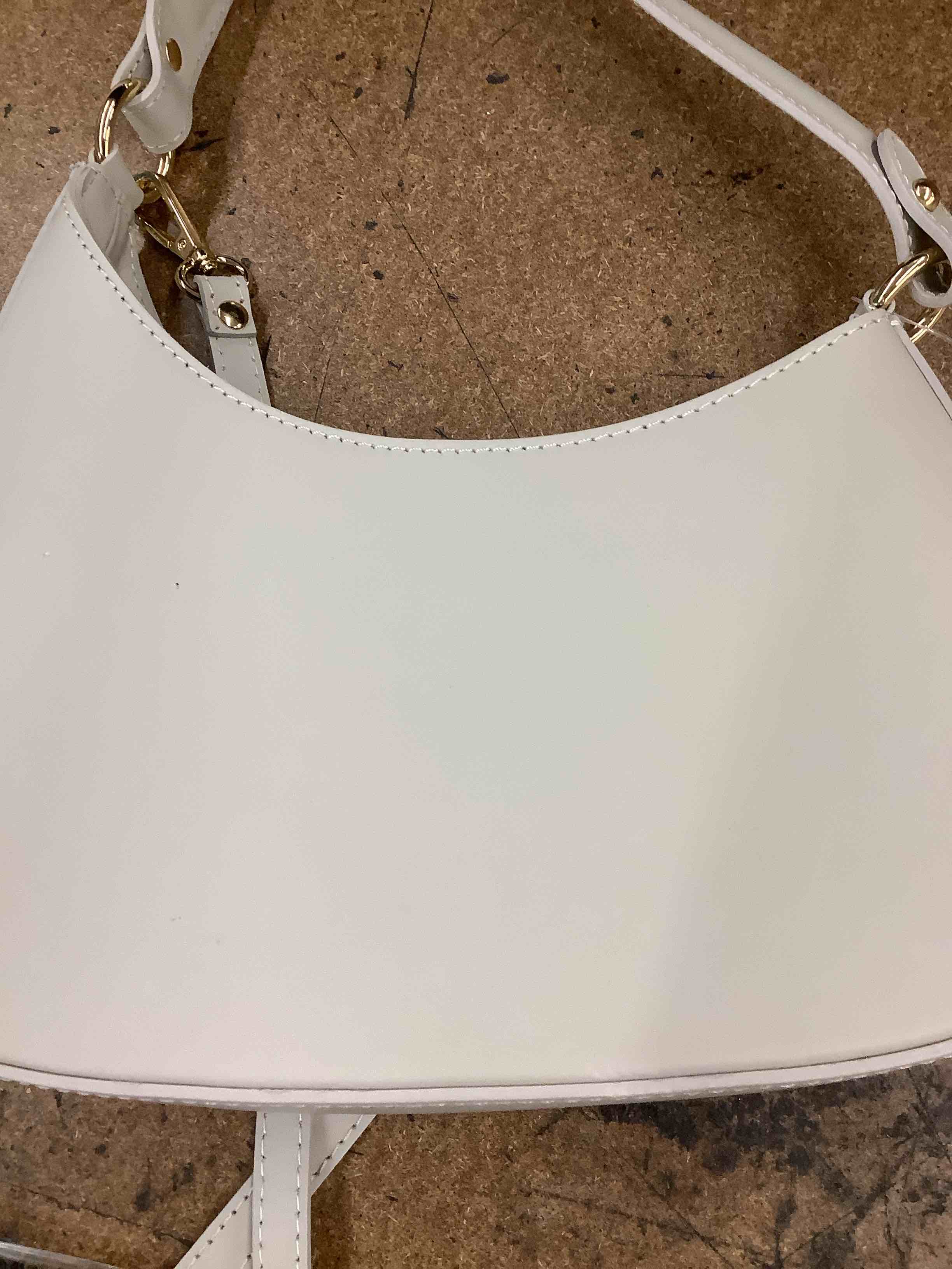 Condition photo showing Good Condition for purse