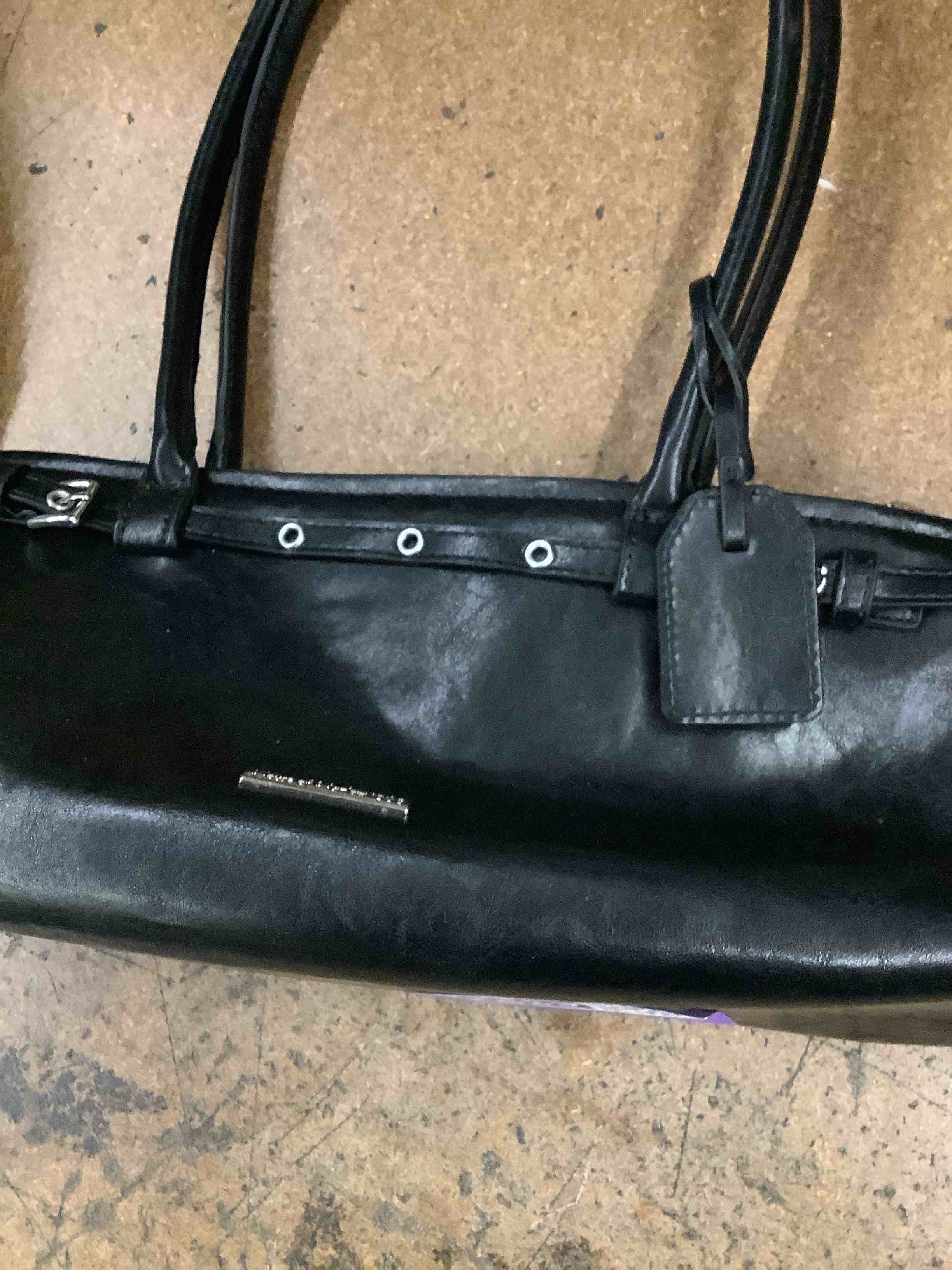 Condition photo showing Good Condition for purse