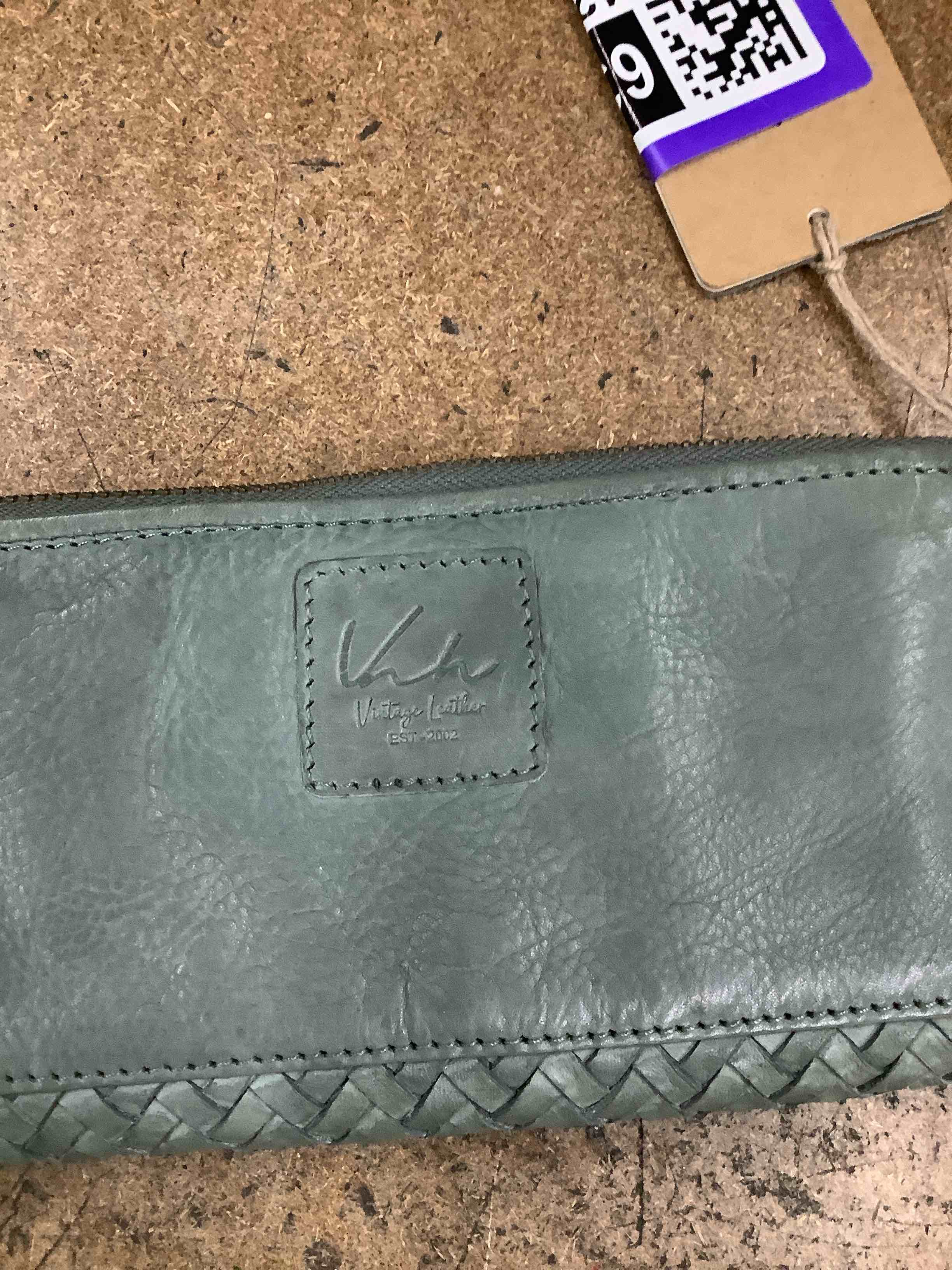 Condition photo showing Good Condition for wallet 