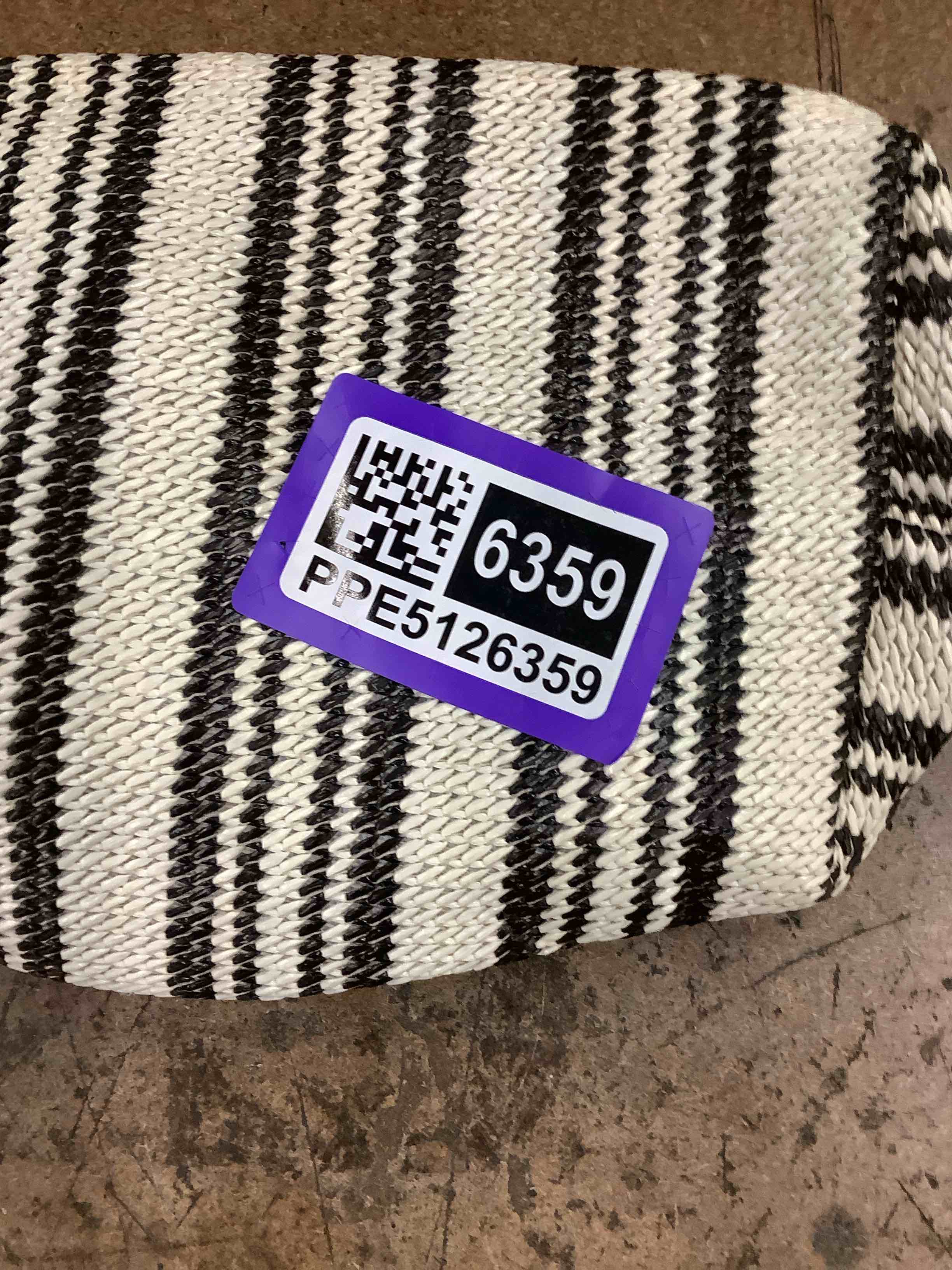 Condition photo showing Good Condition for zipper pouch 