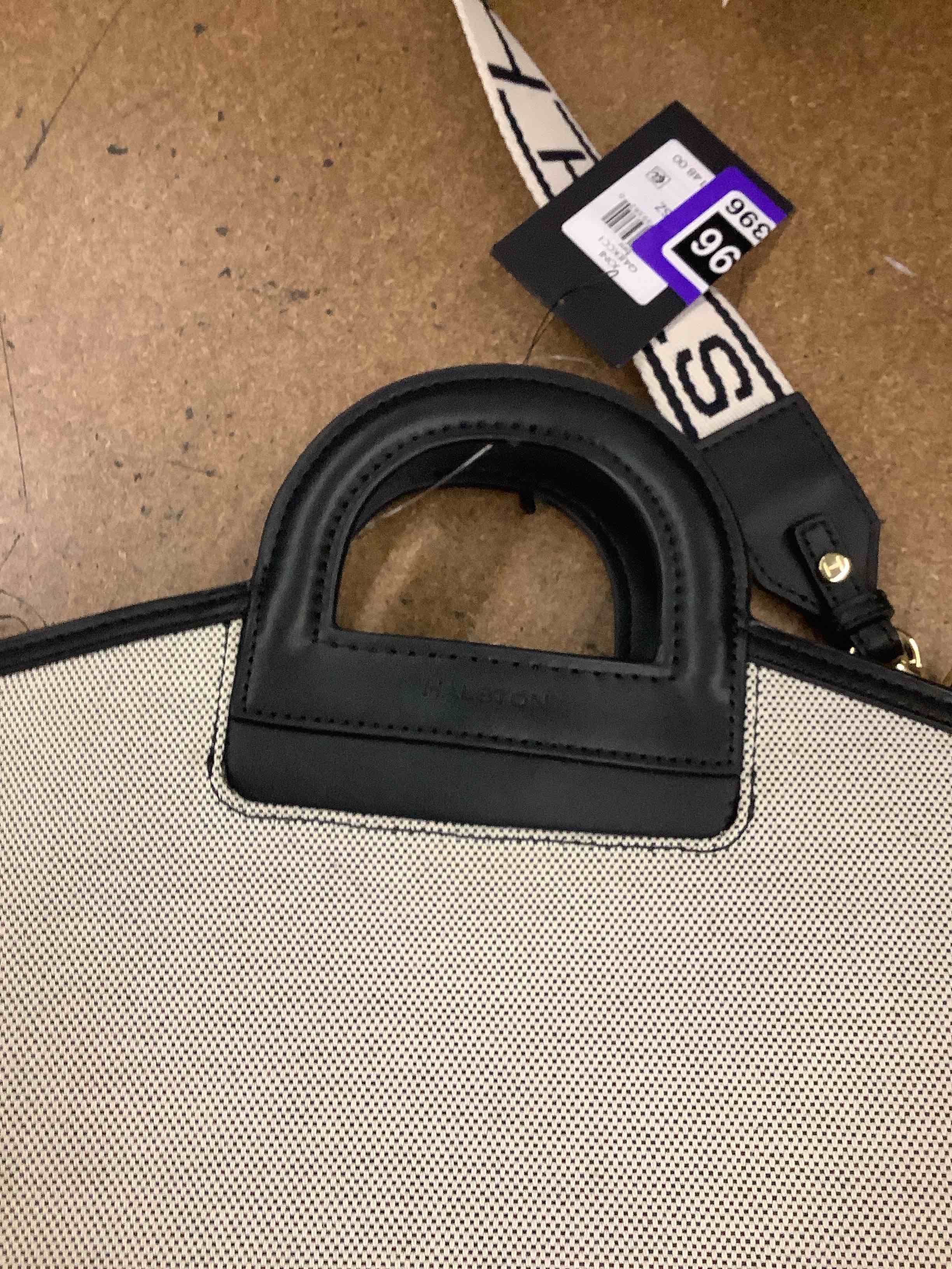 Condition photo showing Good Condition for halston