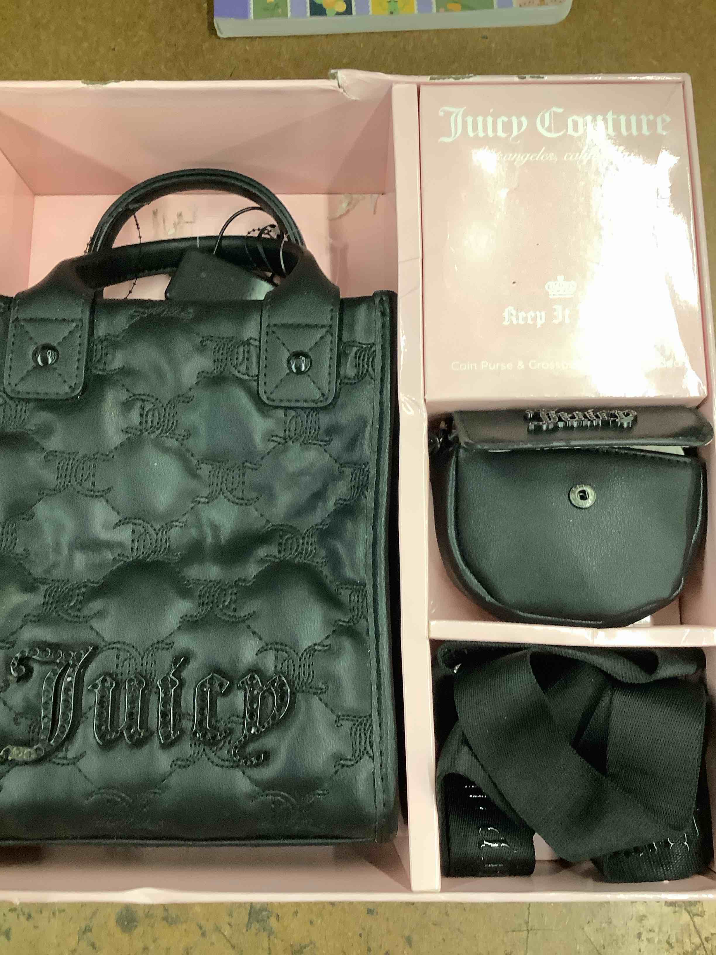 Condition photo showing Good Condition for juicy bag set 