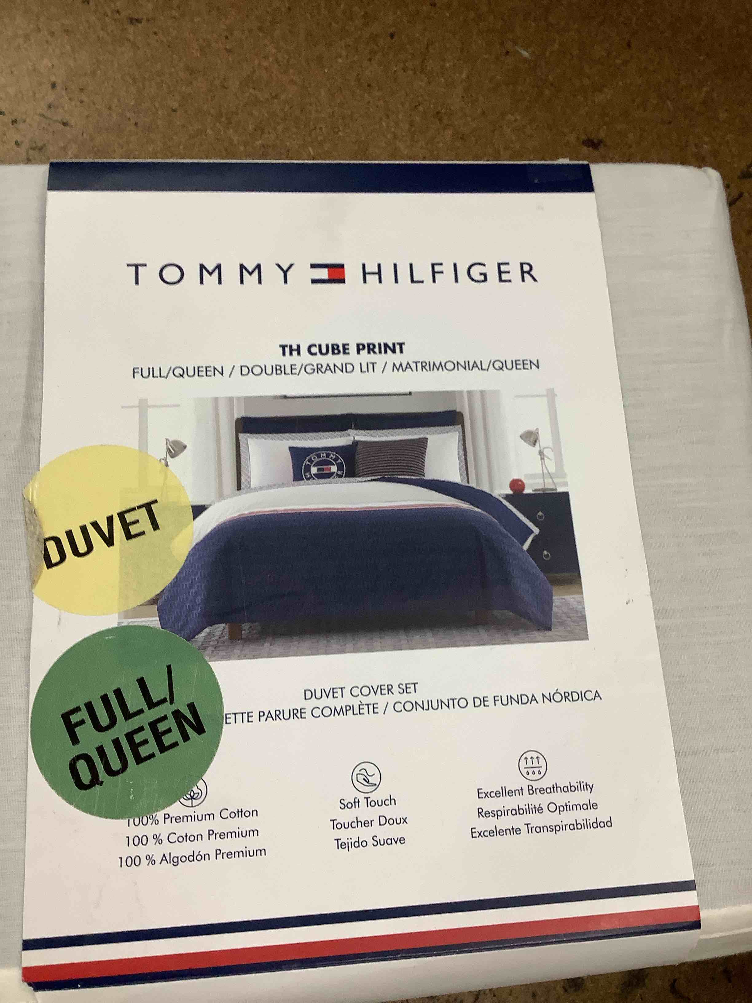Tommy Hilfiger set