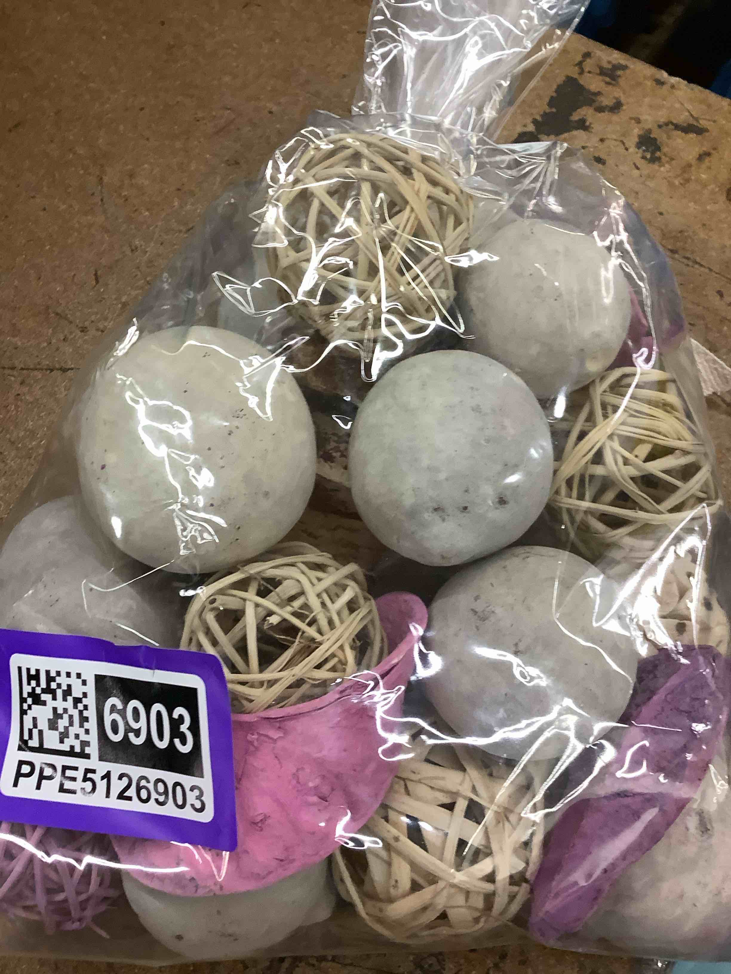 decorative potpourri balls 