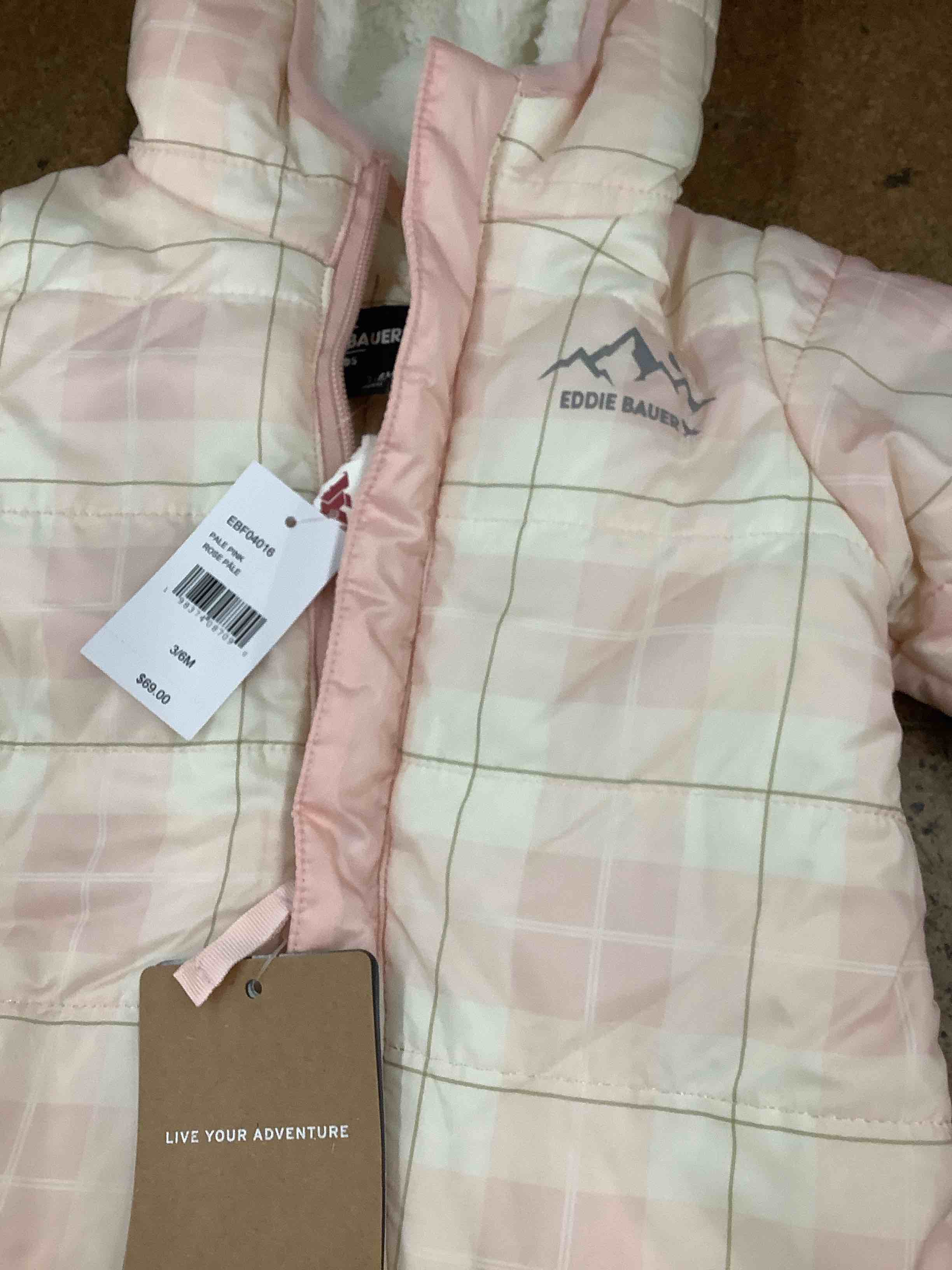 https://s3.amazonaws.com/lotting-images-prod/TheJayGroupLtd/PPE5127287_1776780653070.jpeg