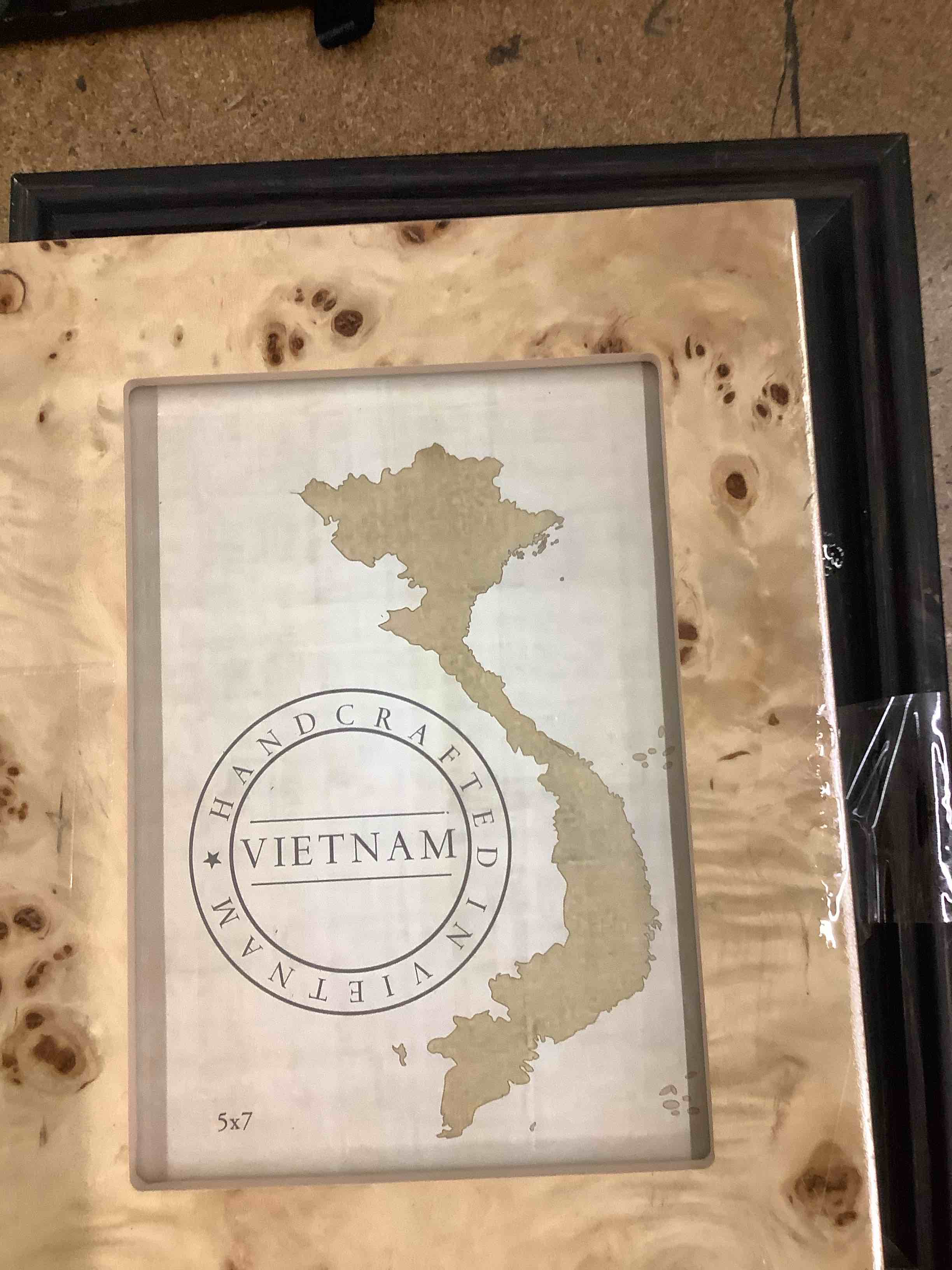 Condition photo showing Good Condition for 2 picture frames