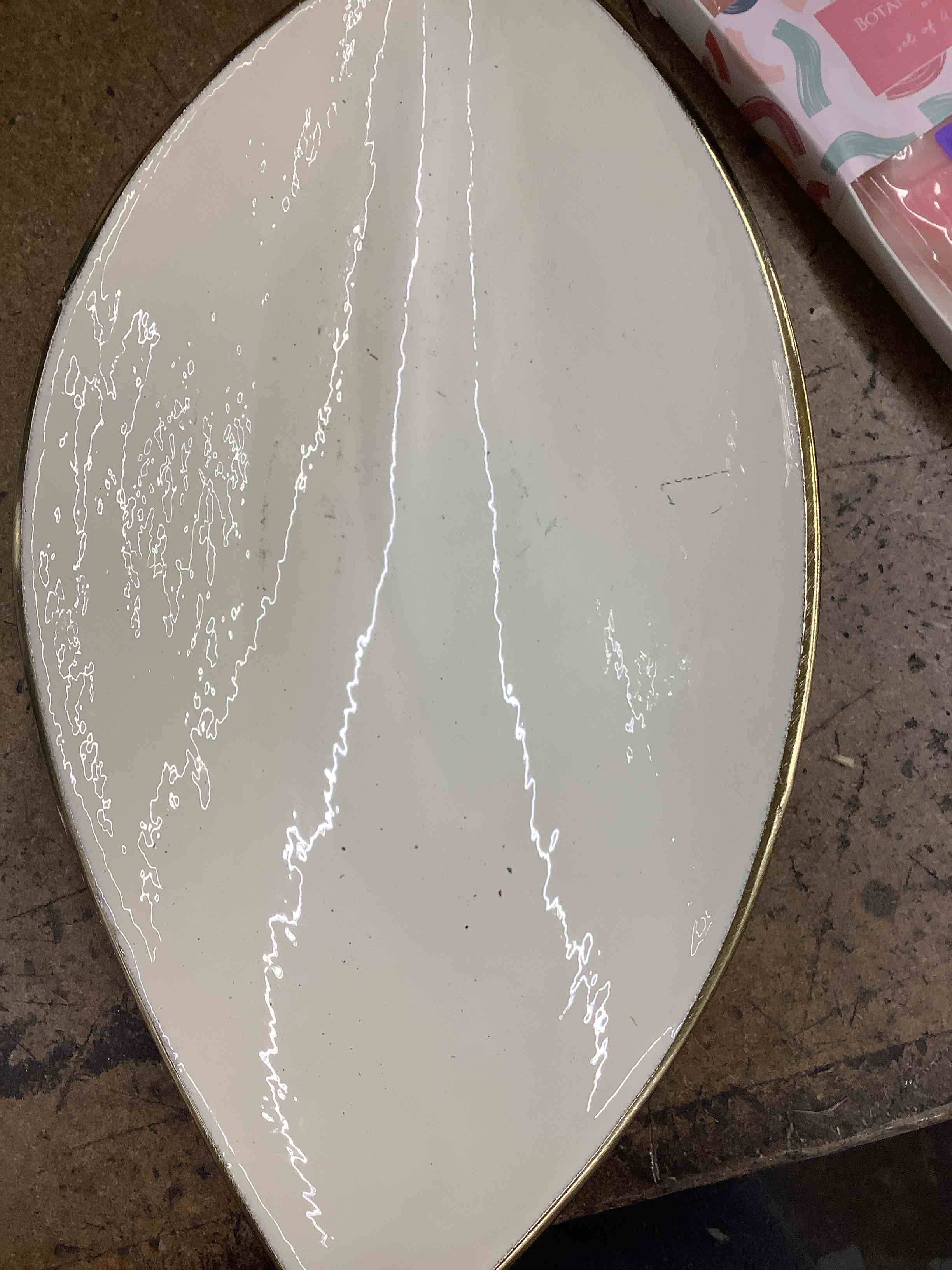 Condition photo showing Good Condition for home decor 