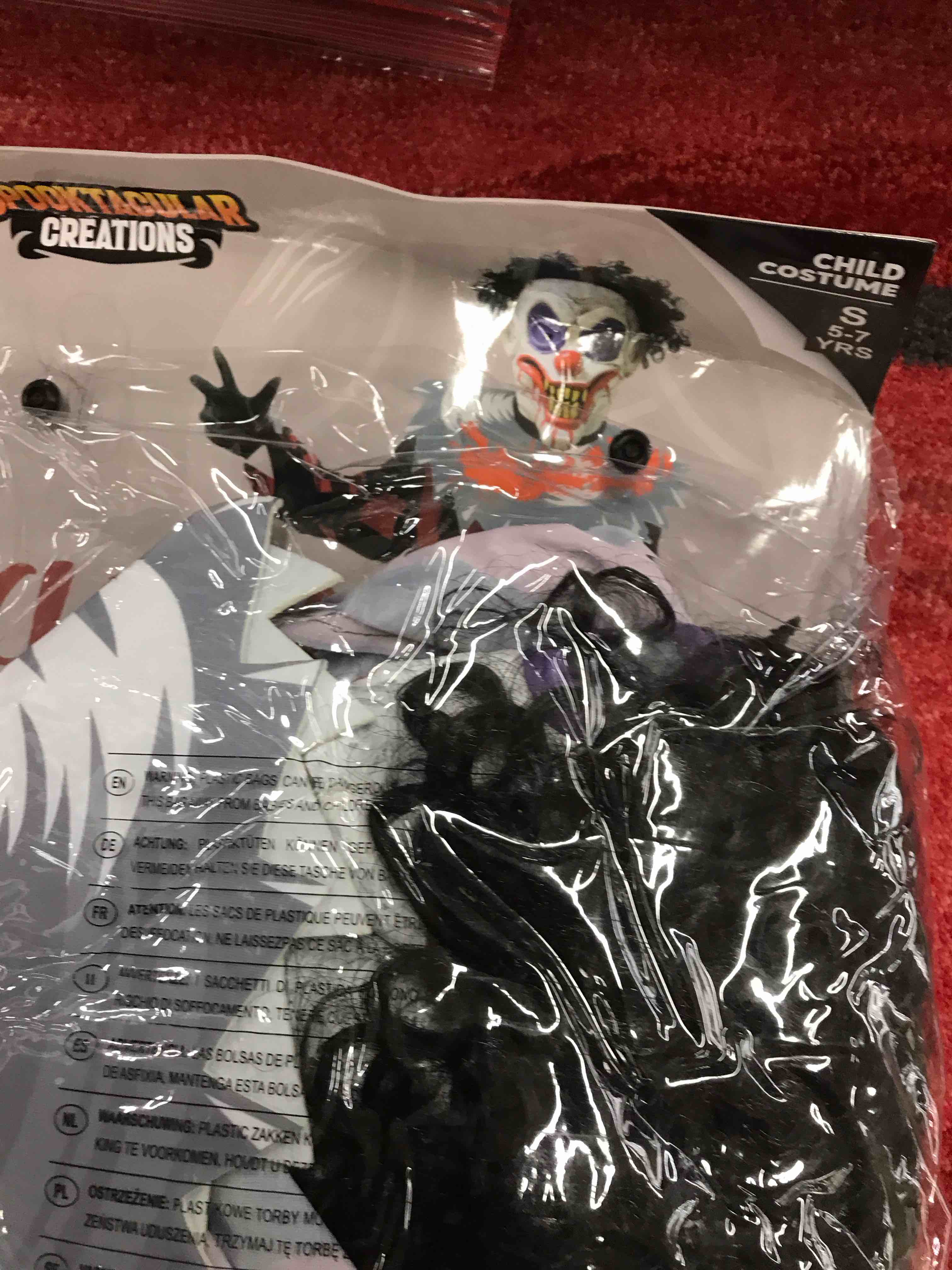 Child Costume.    size s 5-7 years