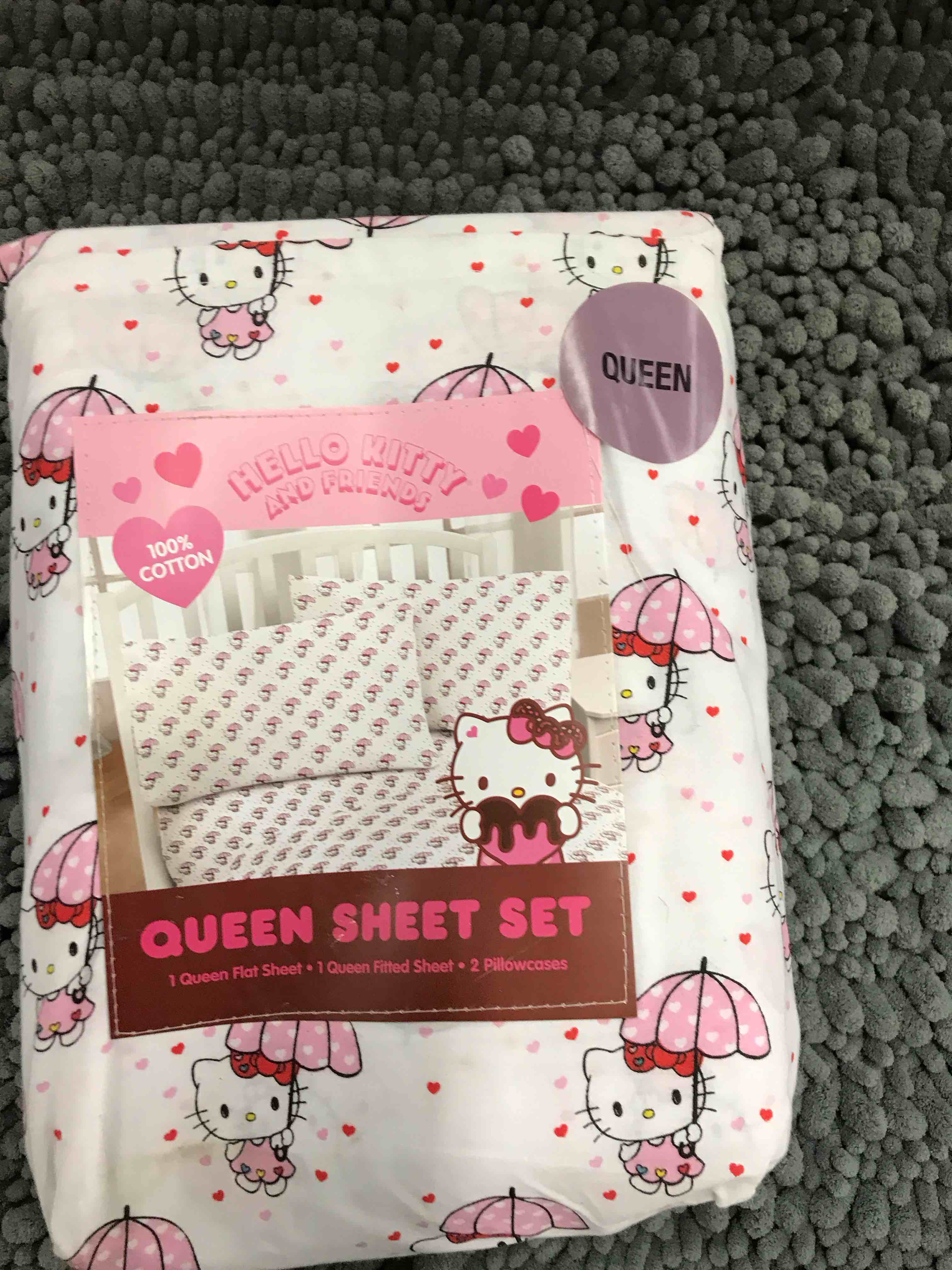 Hello Kitty Queen Sheet Set