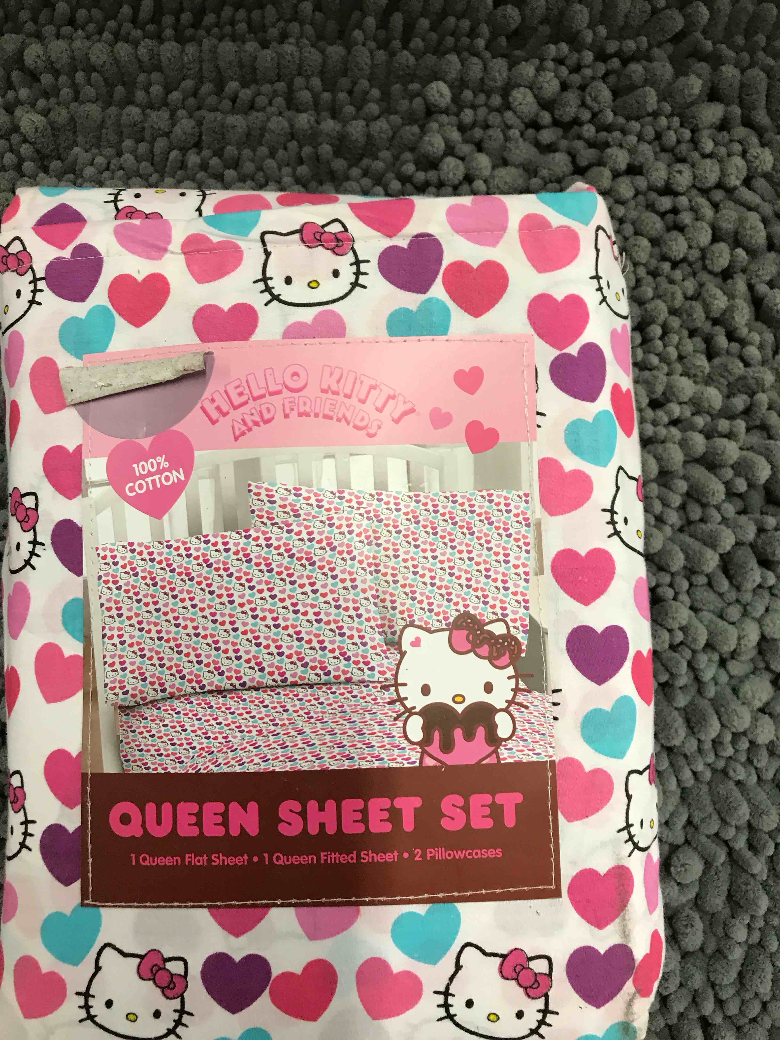 Hello Kitty Queen Sheet Set