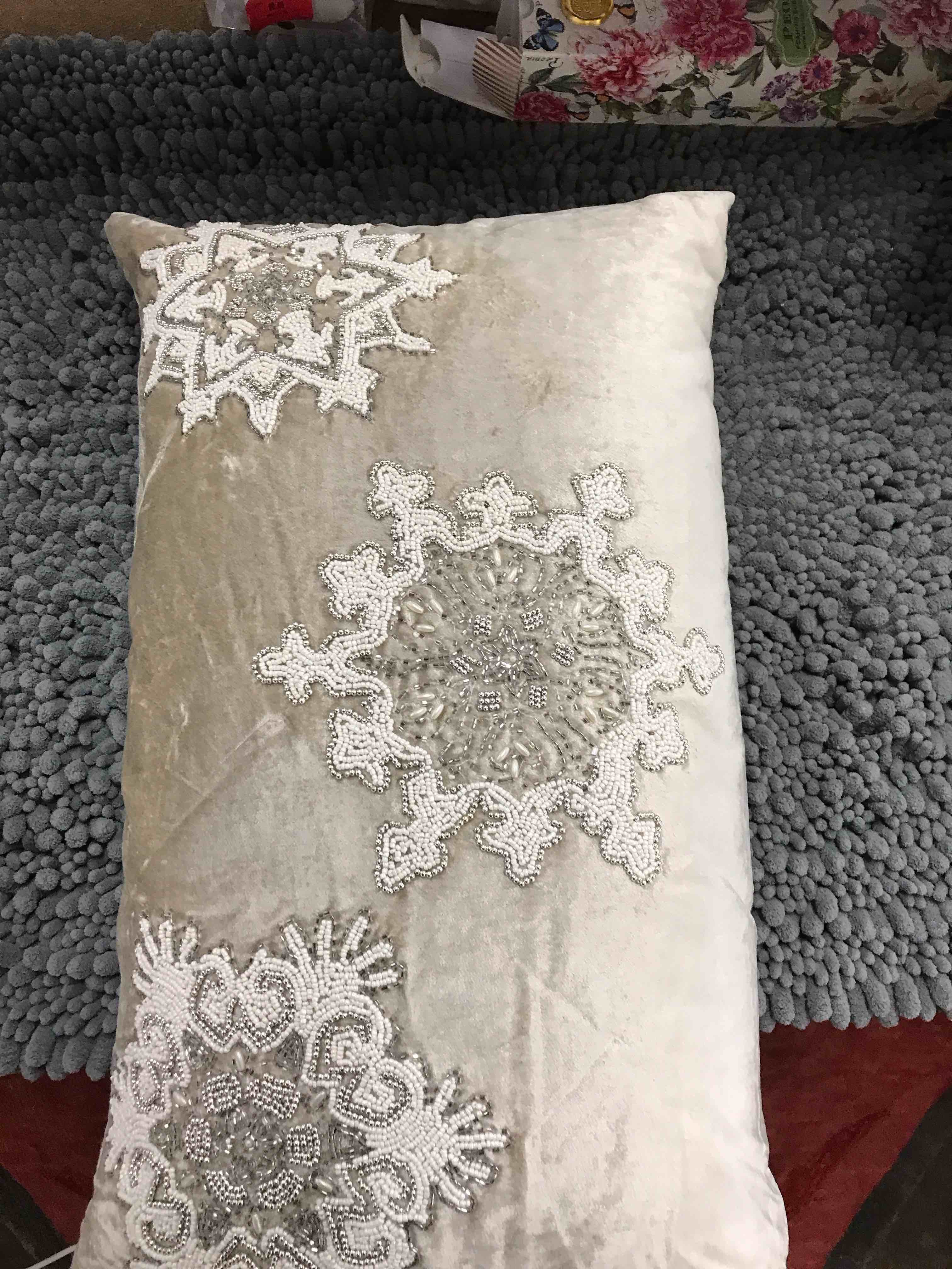 Magaschoni Decorative Pillow