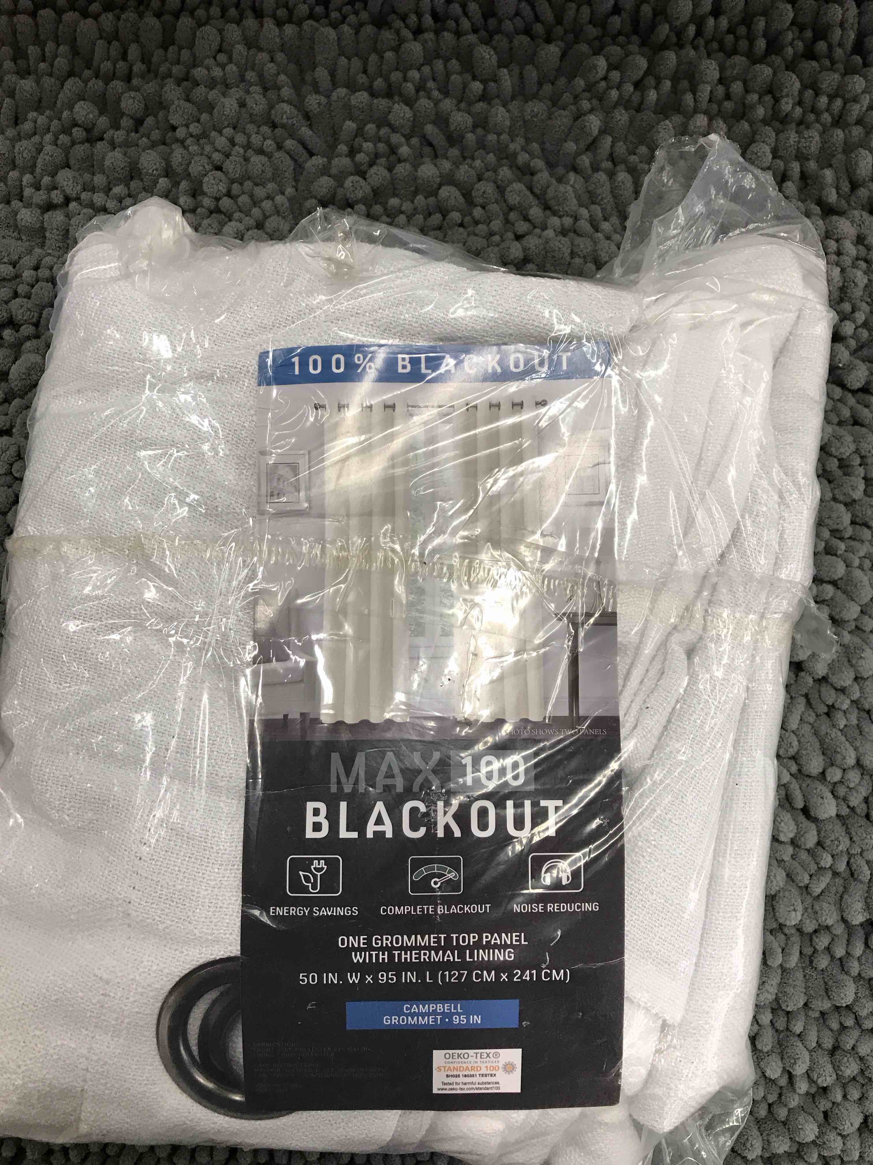 Max 100 Blackout One Panel 50” x 95”