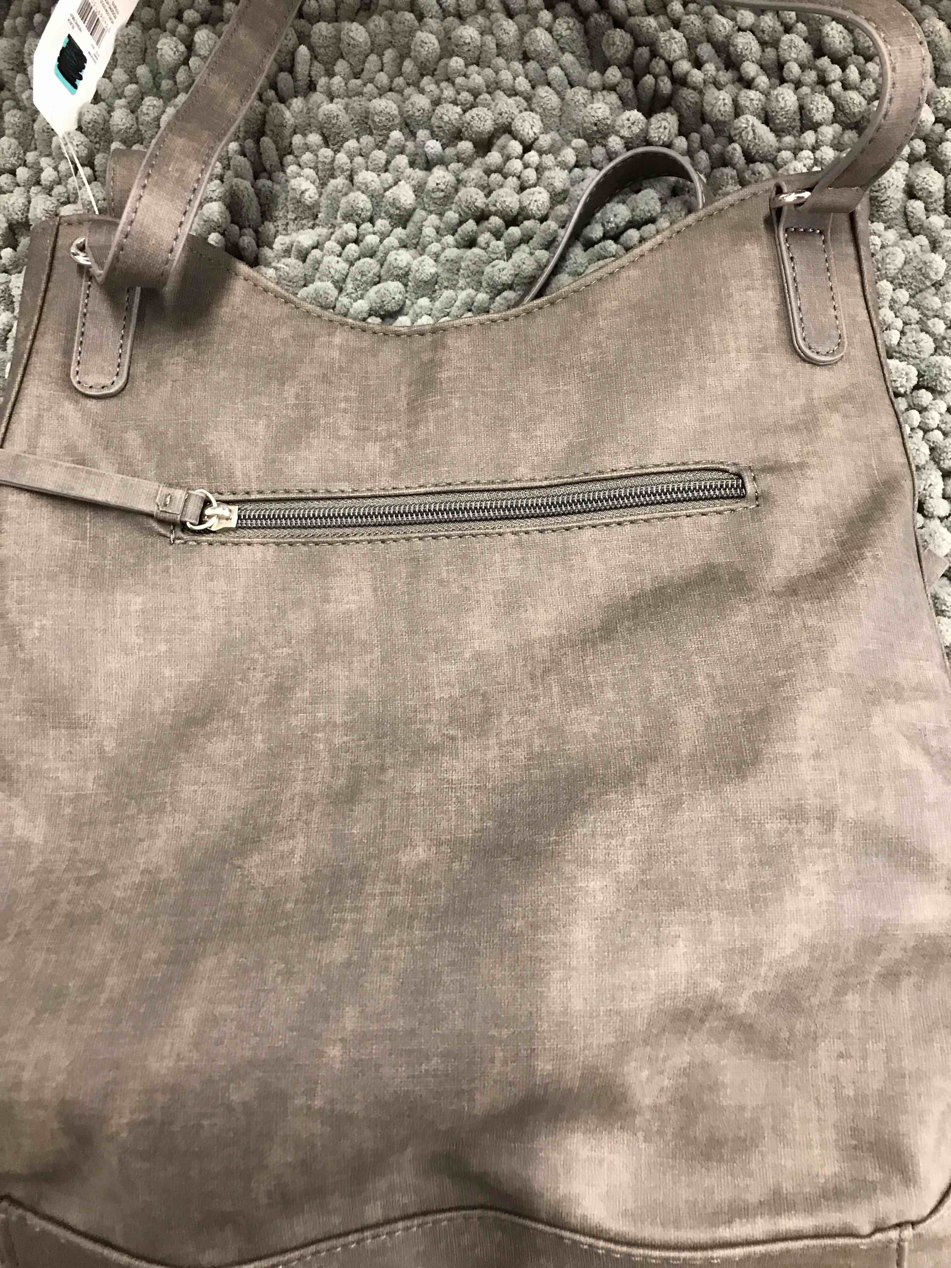 Condition photo showing Good Condition for MultiSac Purse
