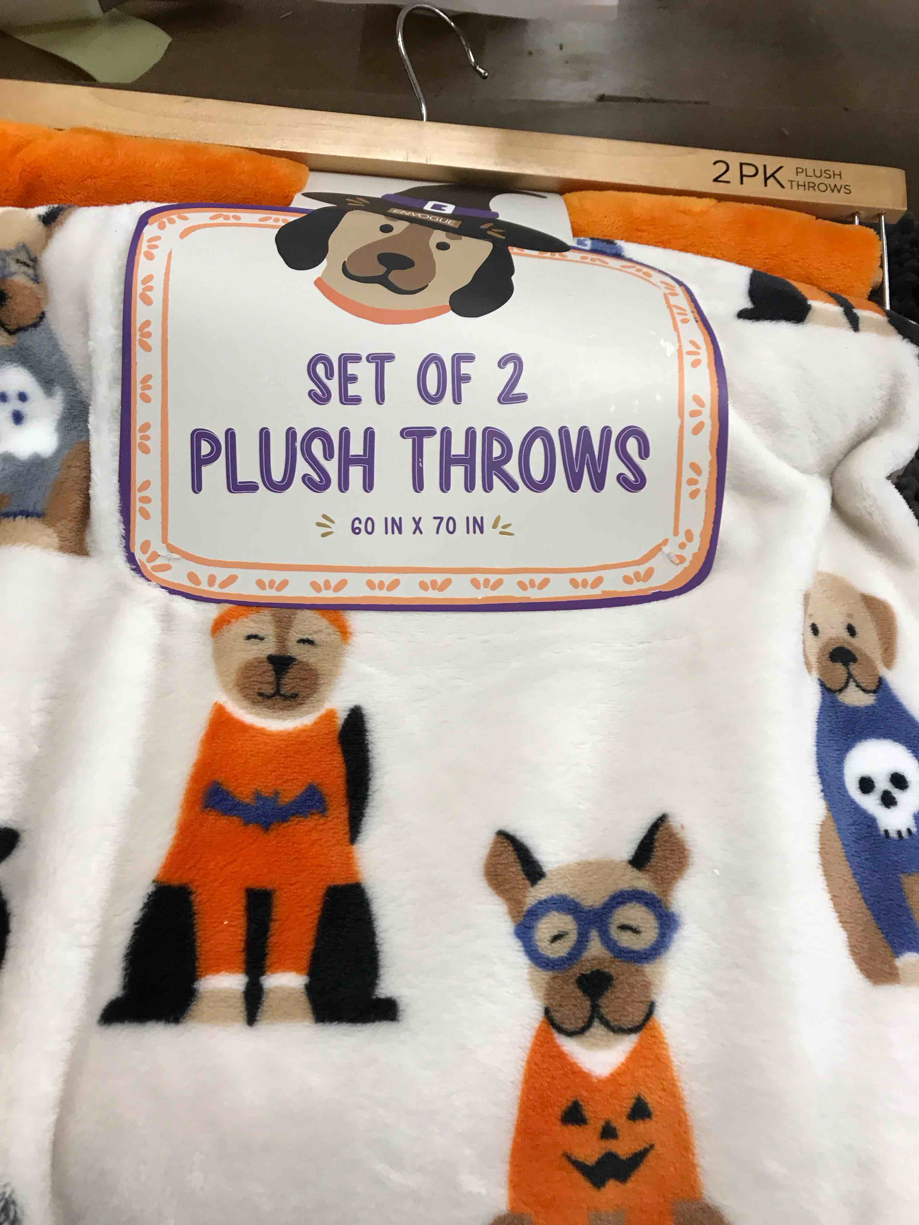 Set of 2 Plush Throws. 60x70”