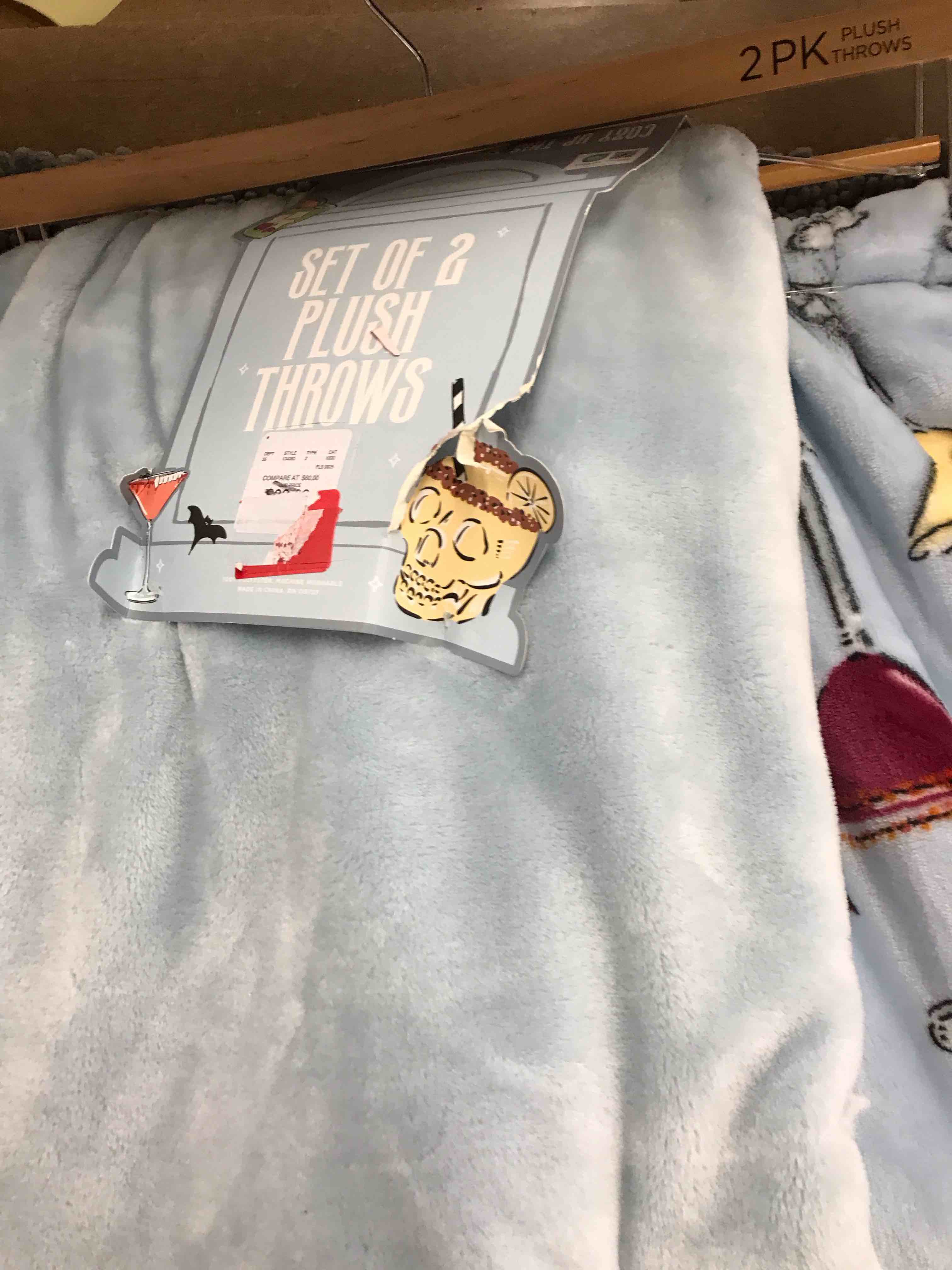 set of 2 plush throws.    60x70”