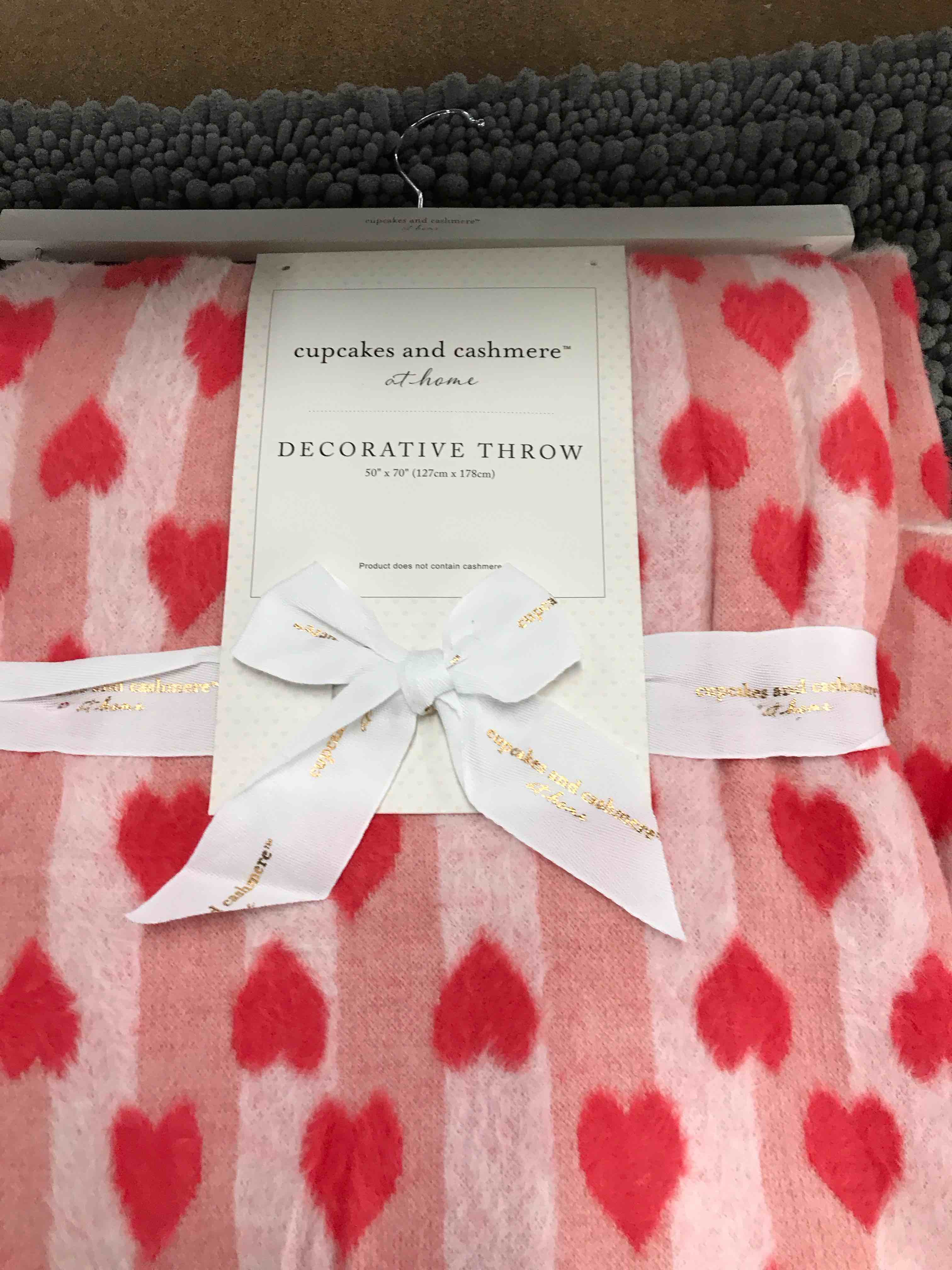 cupcakes and cashmere Decorative Throw. 50x70”