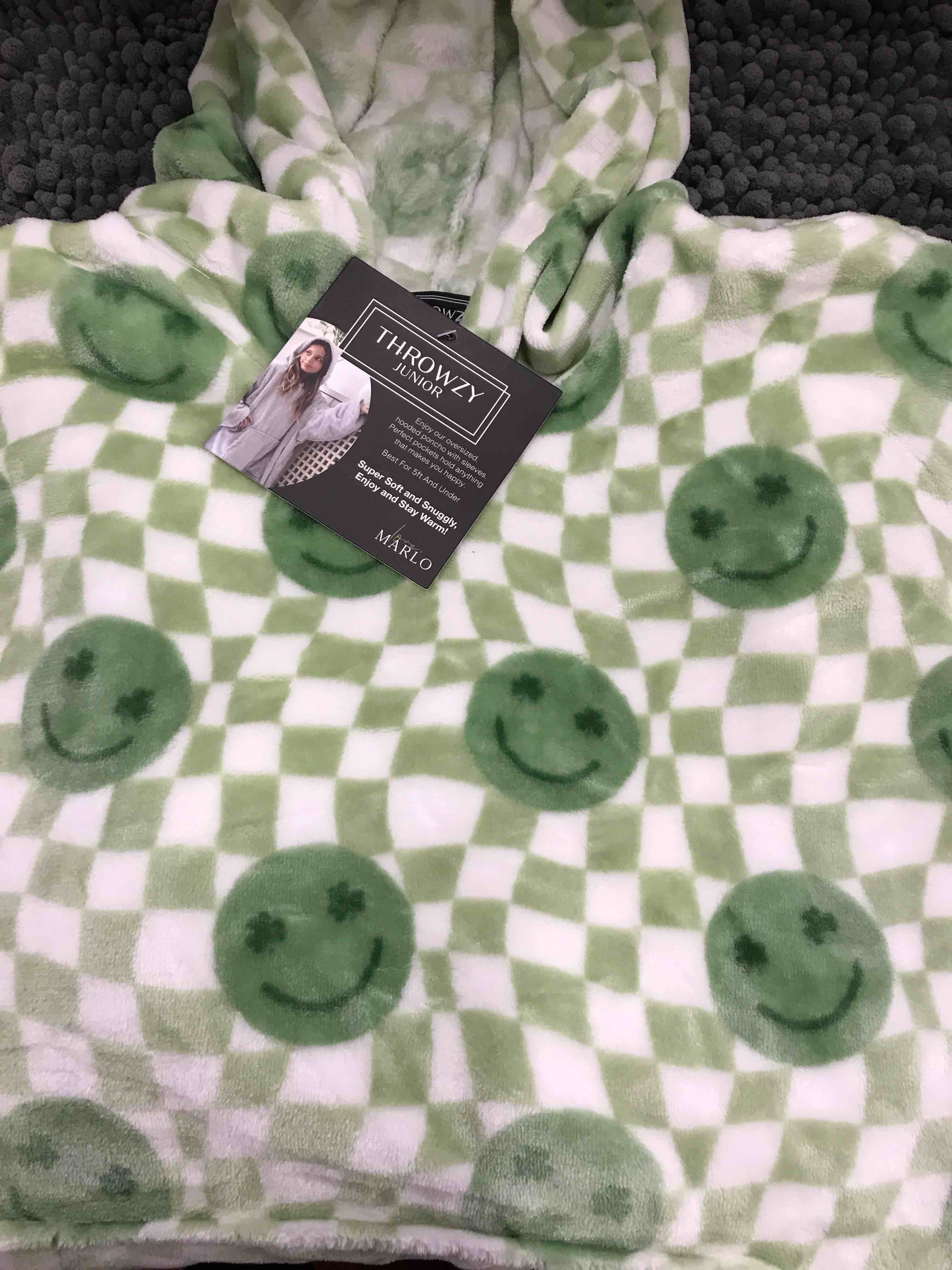 HoodedThrow One Size