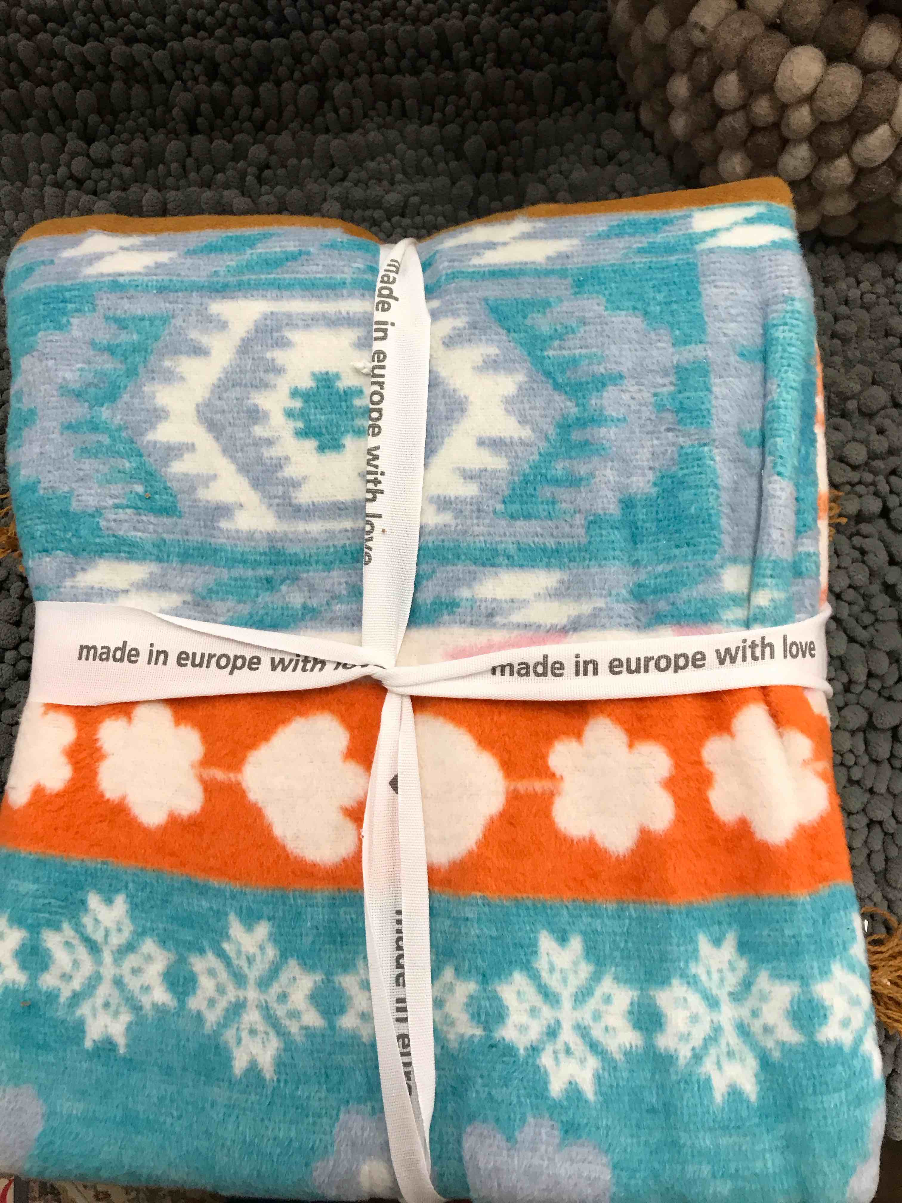 Condition photo showing New/Like New for Summer Camp Blanket
