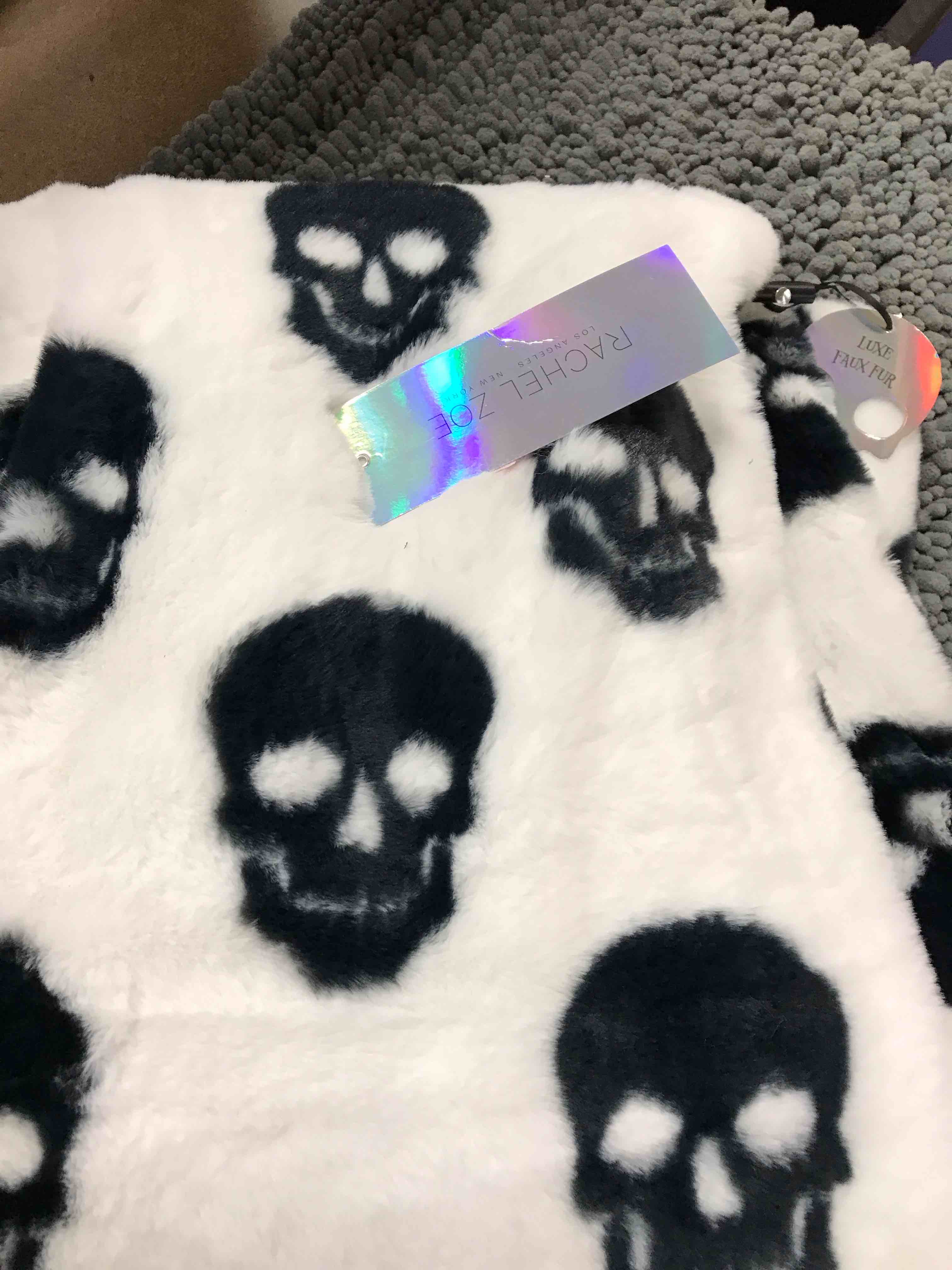 Rachel Zoe Throw.   50x70”