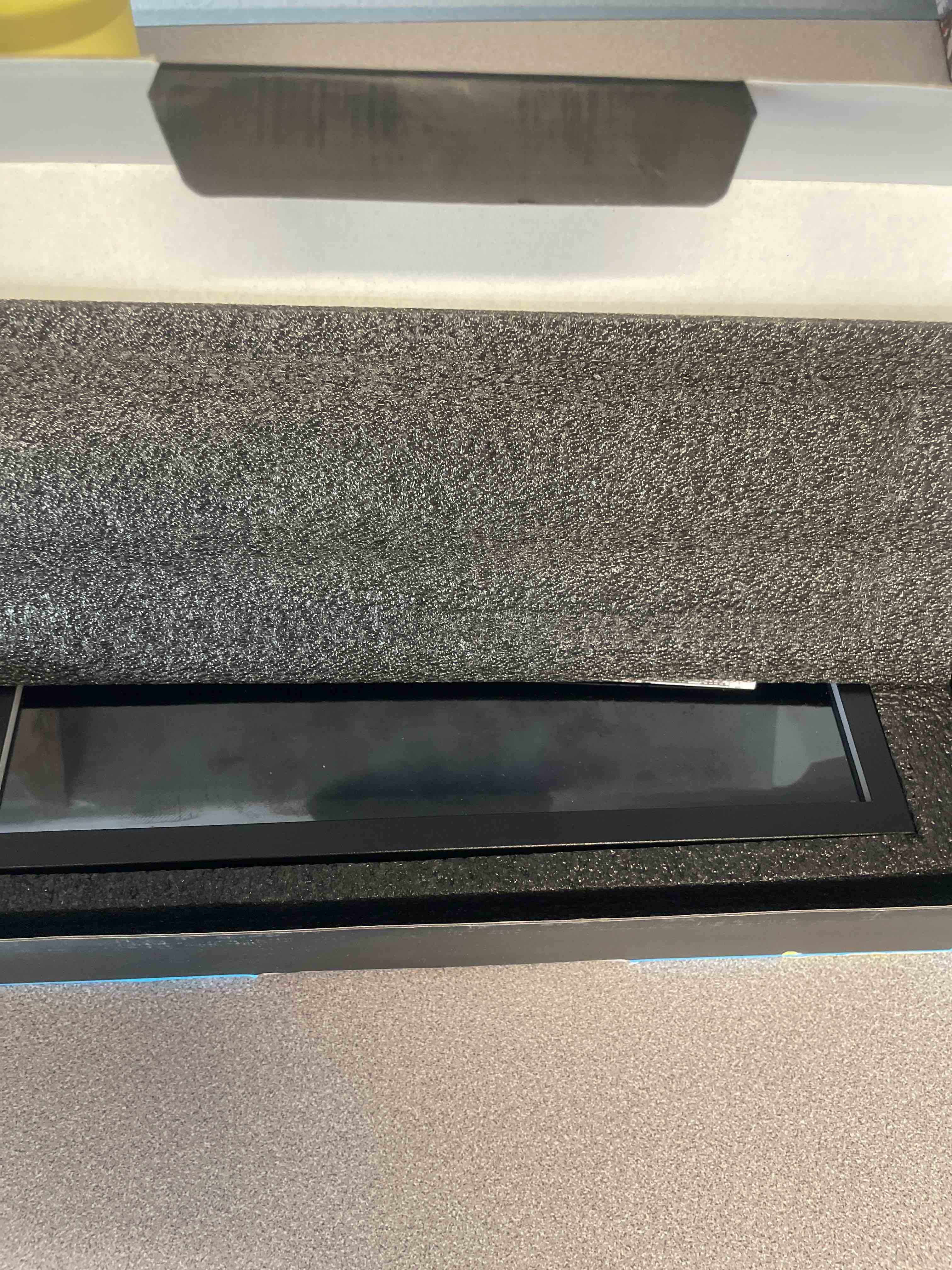 Condition photo showing Good Condition for lian li 8.8" universal screen for pc - adjustable mounting for any computer setup - customizable argb frame - pc temperature display panel - lcd screen display - mini monitor - sm088x (us88 v1 black)