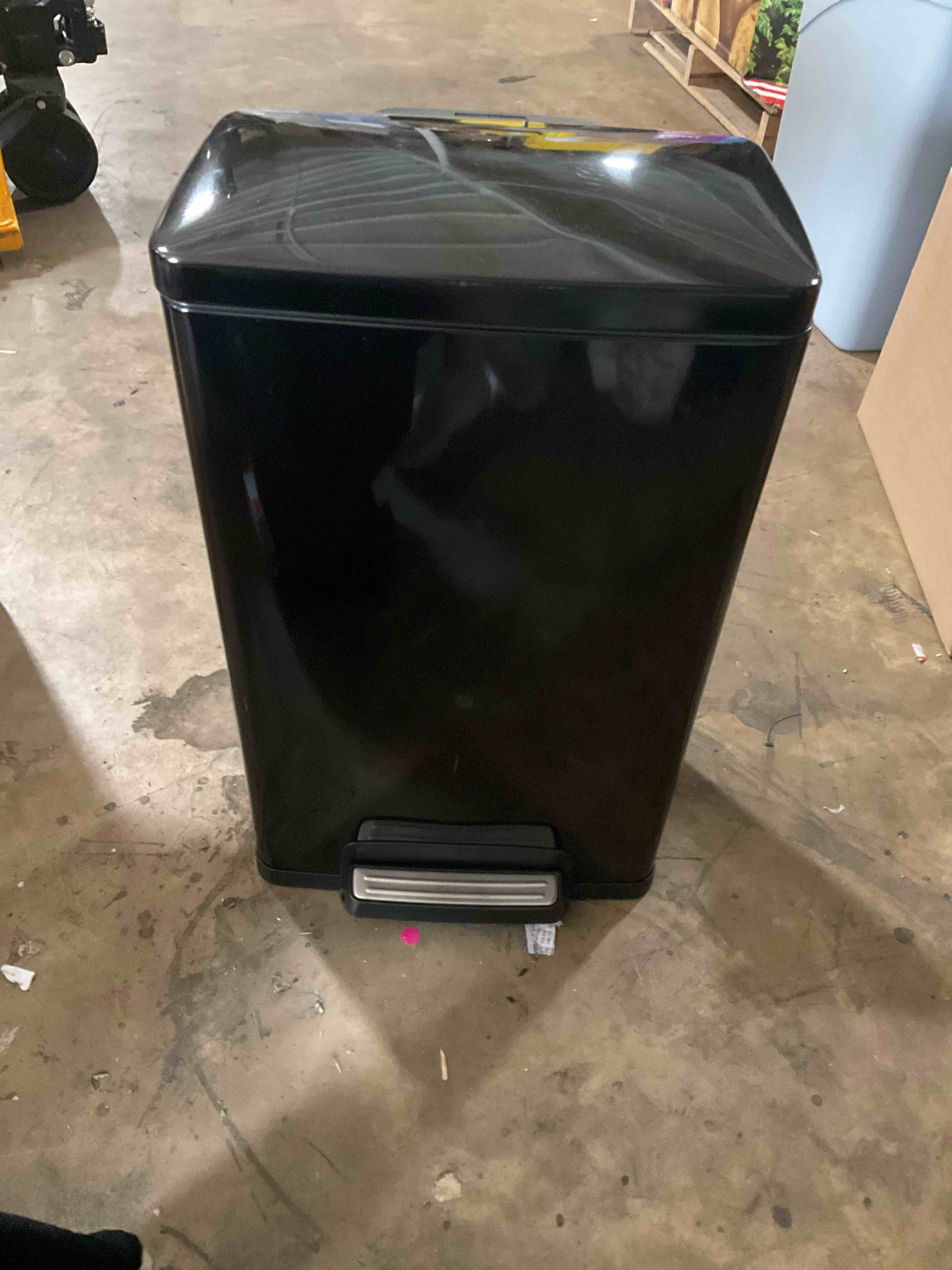Tramontina 13 Gallon step trash can, Black stainless 
