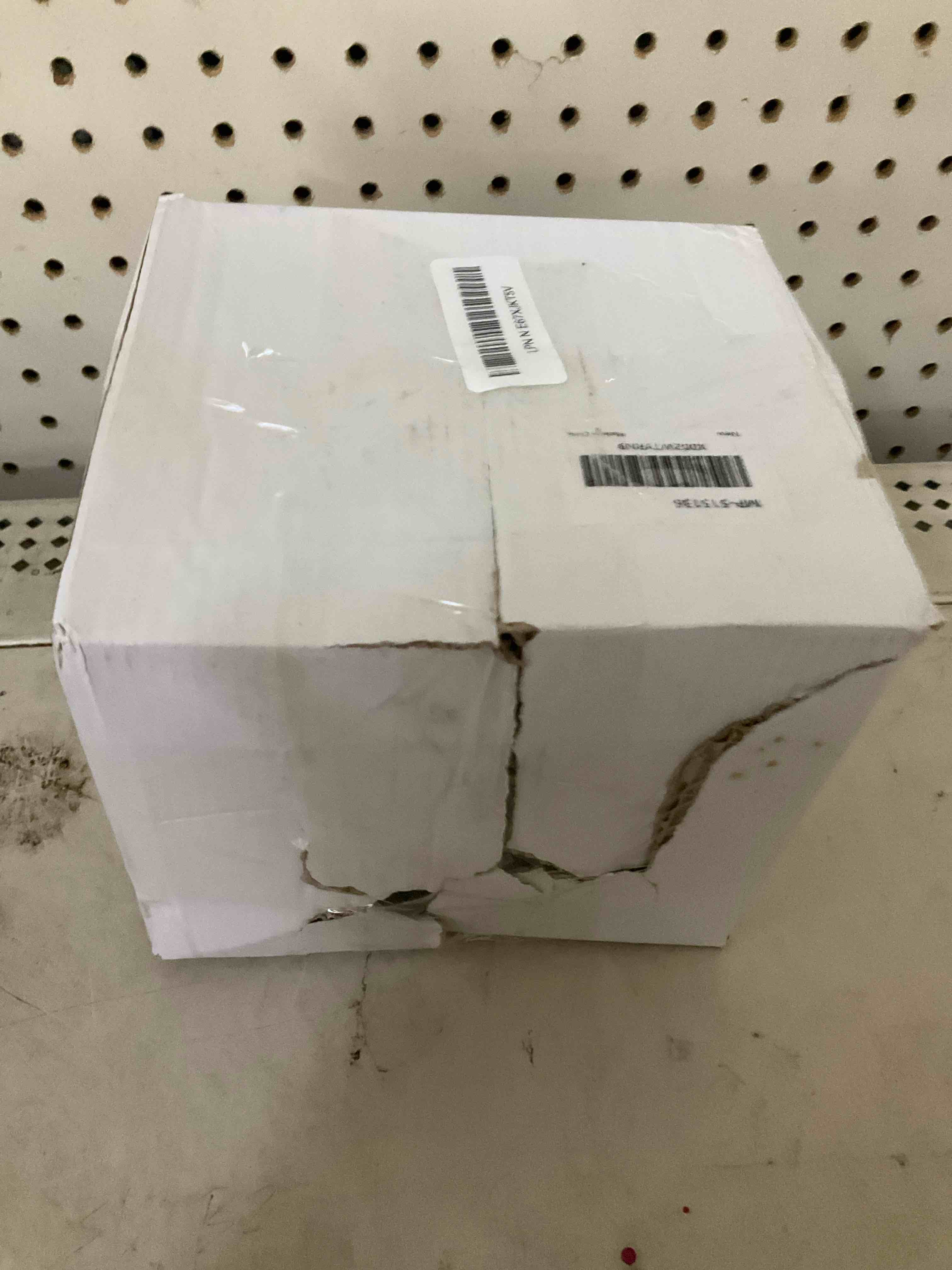 https://s3.amazonaws.com/lotting-images-prod/TrapsLLC/PPE7000586_1785086868200.jpeg