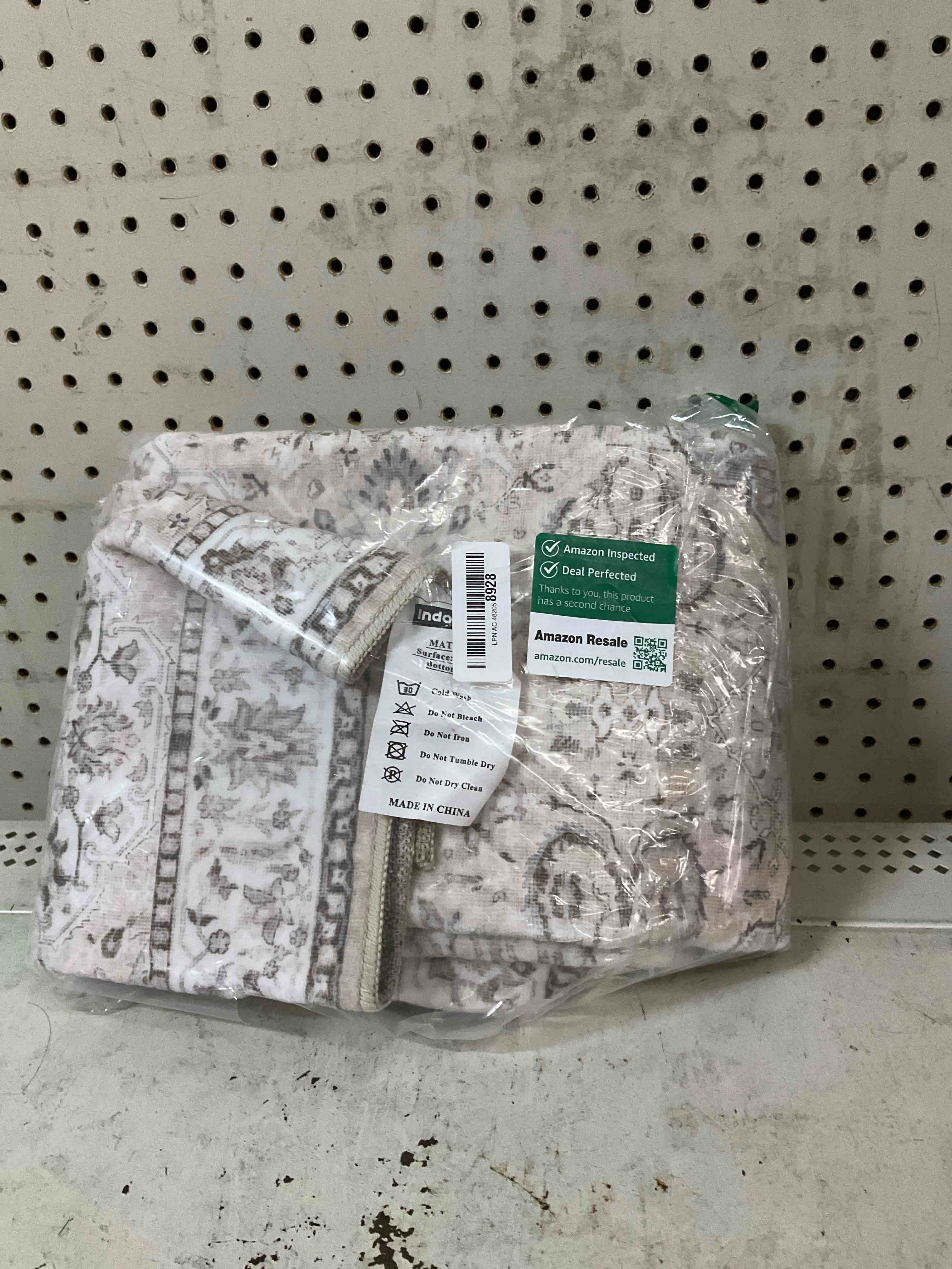 https://s3.amazonaws.com/lotting-images-prod/TrapsLLC/TEA7104171_1789497801822.jpeg