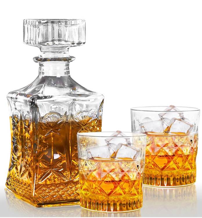 whiskey decanter for men, glass liquor decanter set with 2 whiskey glasses, decanter for tequila,bourbon, scotch, brandy and vodka, gift for men, ideal home bar decor - 28oz 