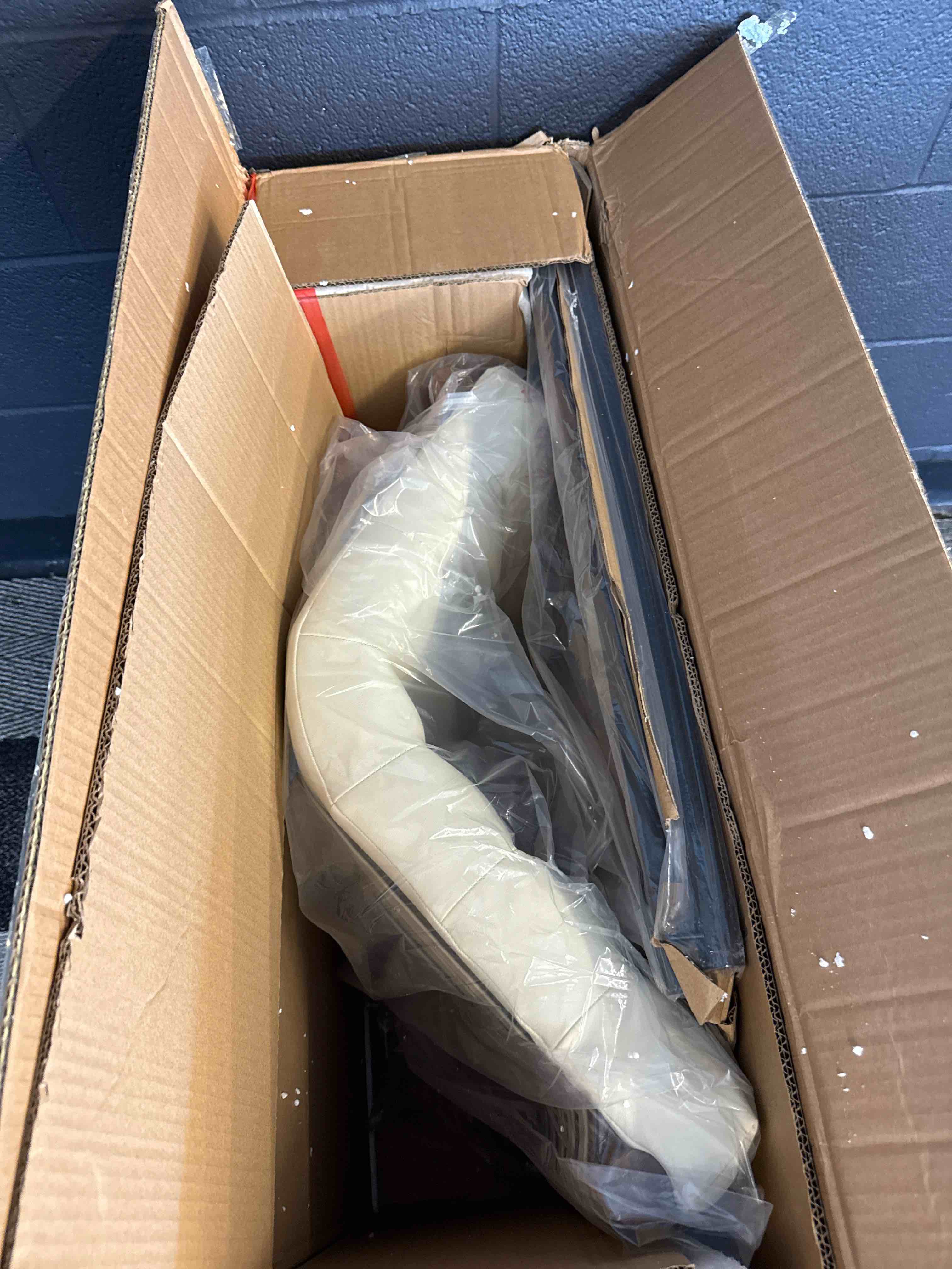 https://s3.amazonaws.com/lotting-images-prod/TrevorC/GRA3628033_1755709191355.jpeg
