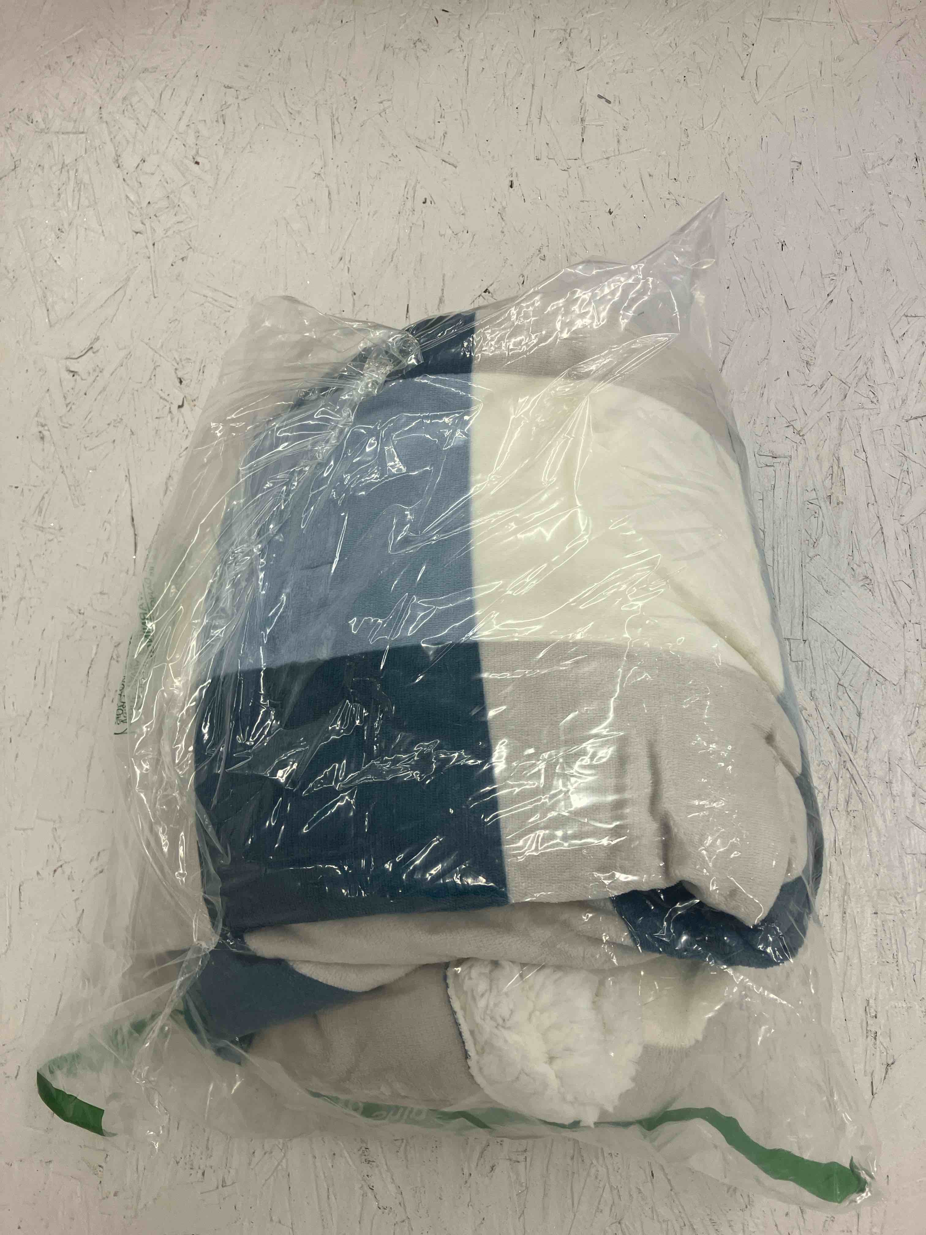 https://s3.amazonaws.com/lotting-images-prod/TrevorC/PPE3593209_1760539062862.jpeg