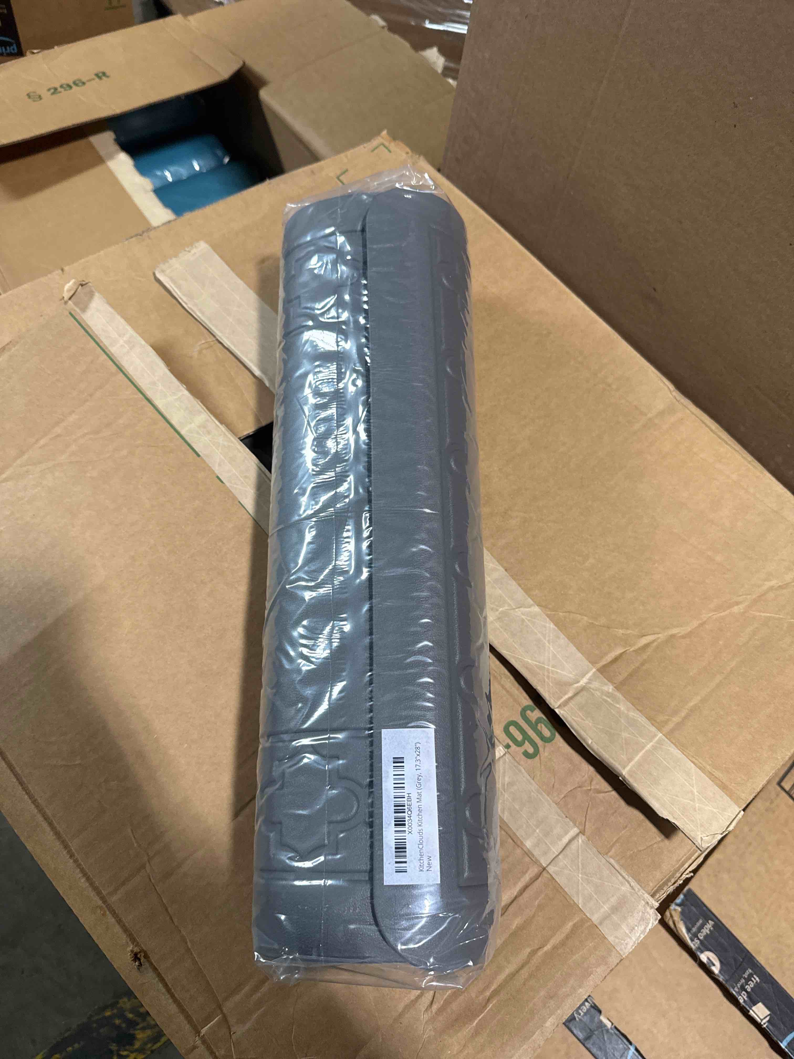 kitchenclouds  kitchen mat Gray 17.3 inches by 28 inches 