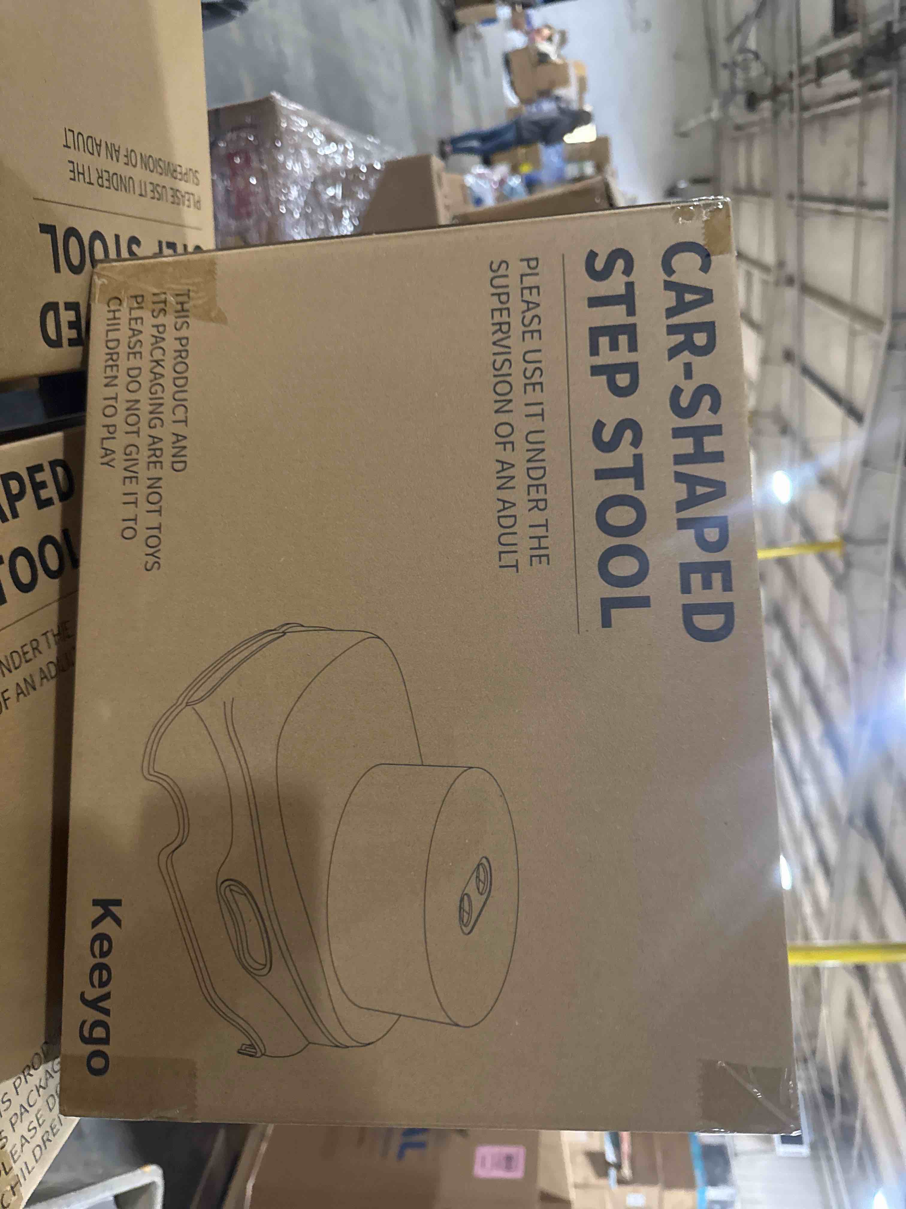 Condition photo showing Brand New for car shaped step stool