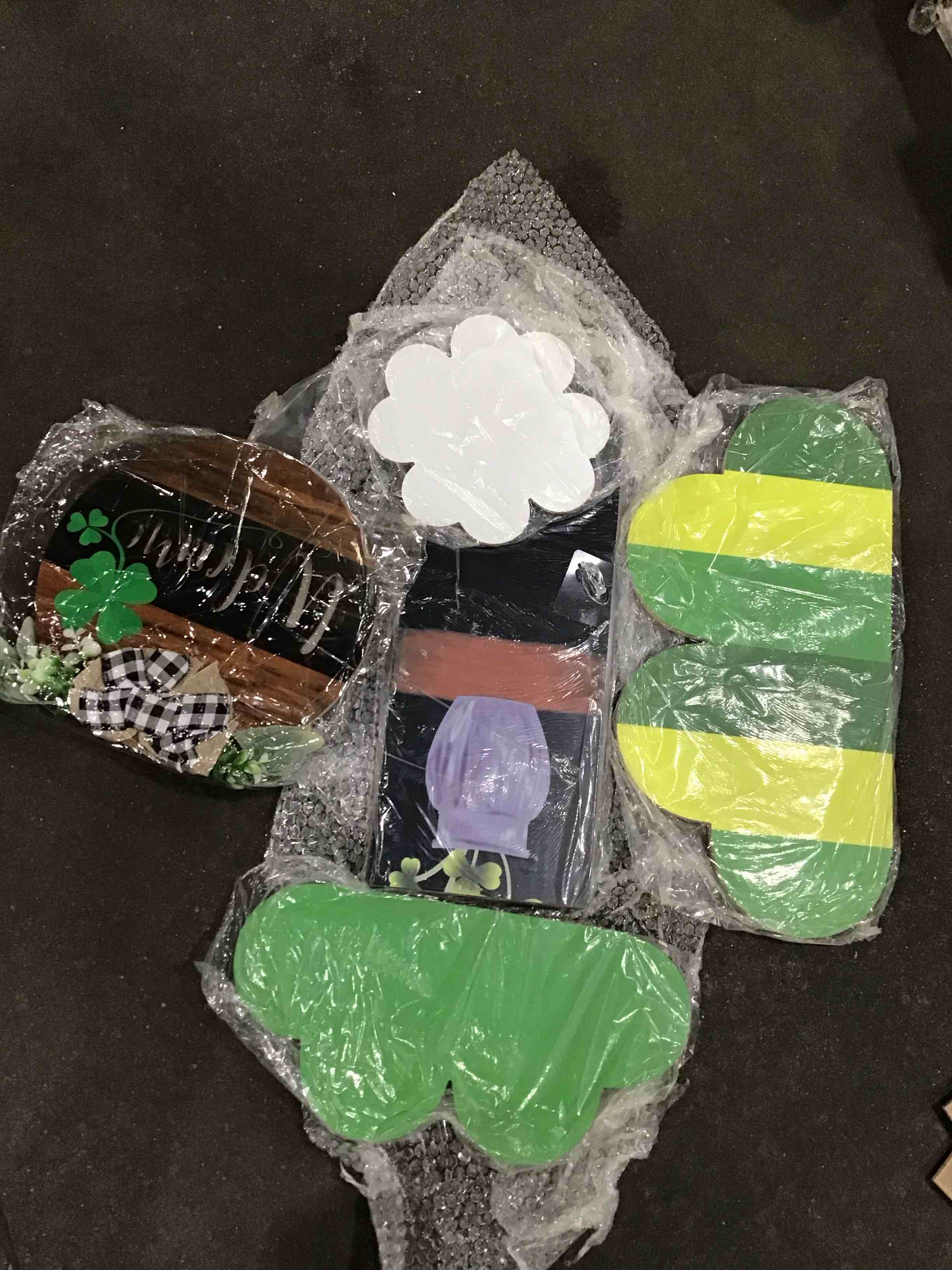 https://s3.amazonaws.com/lotting-images-prod/X004281T0H_1746026253587.jpeg
