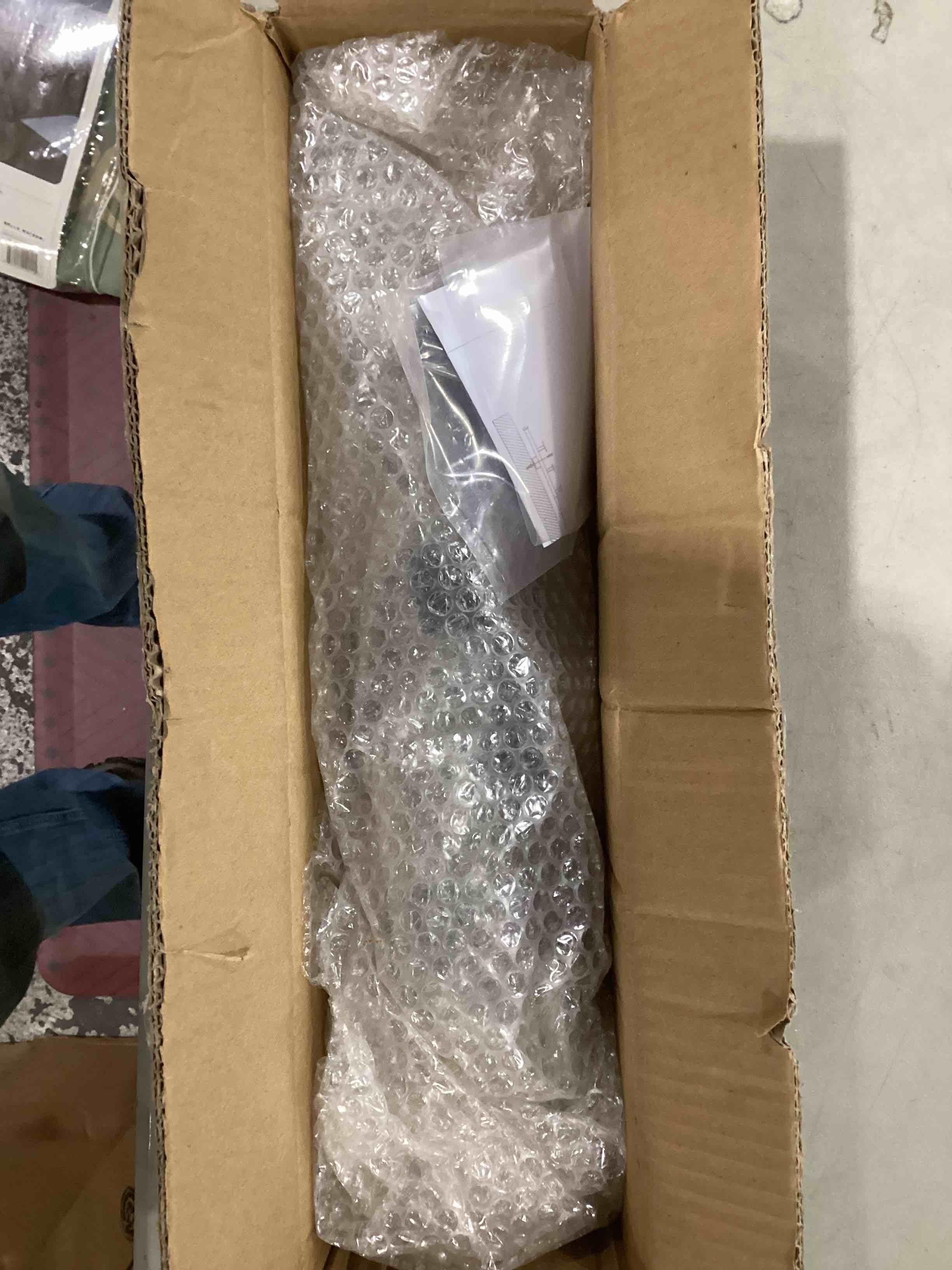 https://s3.amazonaws.com/lotting-images-prod/X004EIURSF_1740669059659.jpeg
