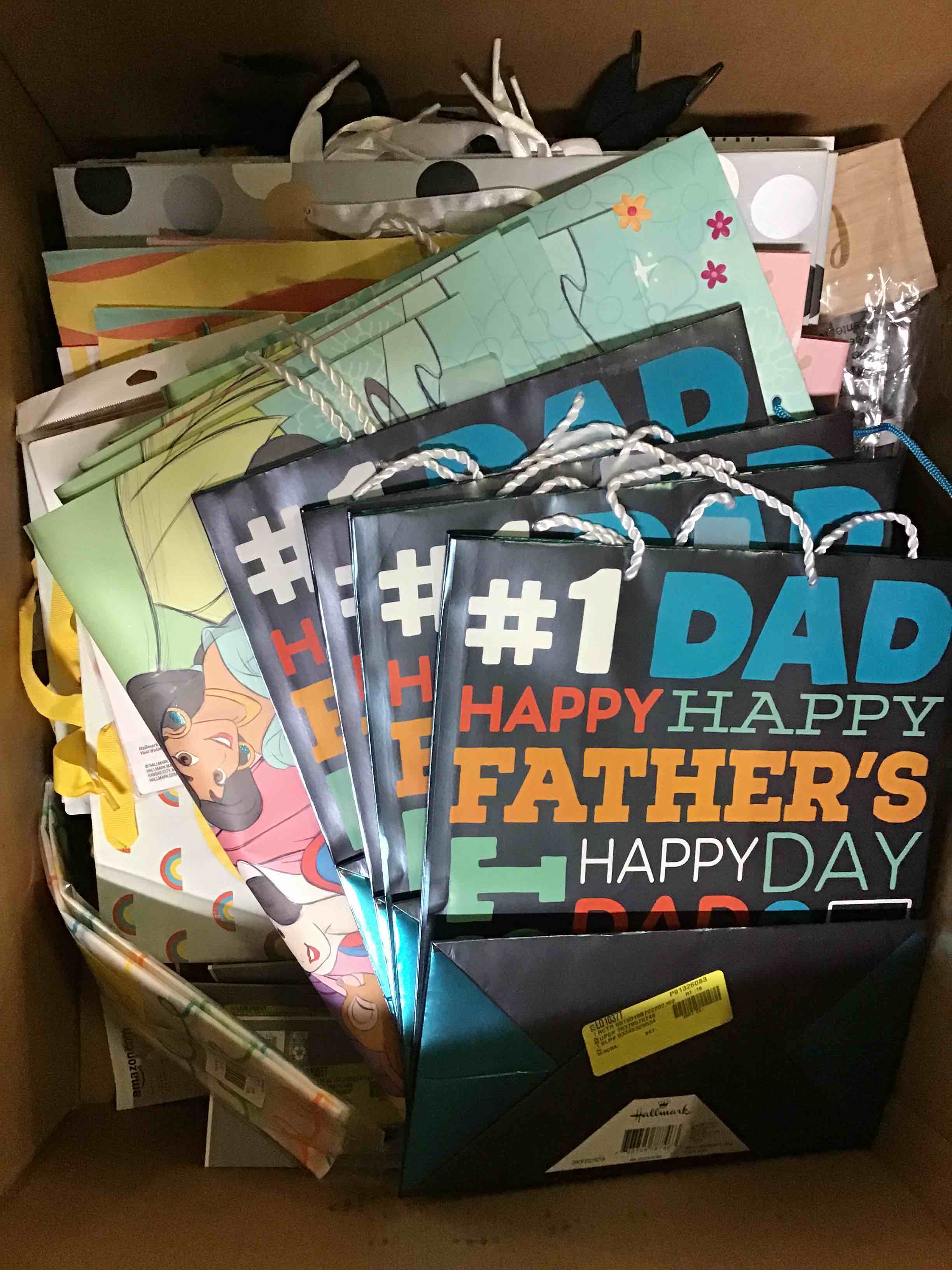 assorted Birthday Gift Bag with Handle and Tissue Paper,15 Pcs Gift Bags Assorted Sizes and Designs, Large, Medium, Small Size Birthday Gift Bag for Boys, Girls, Women and Men’ Birthdays Party