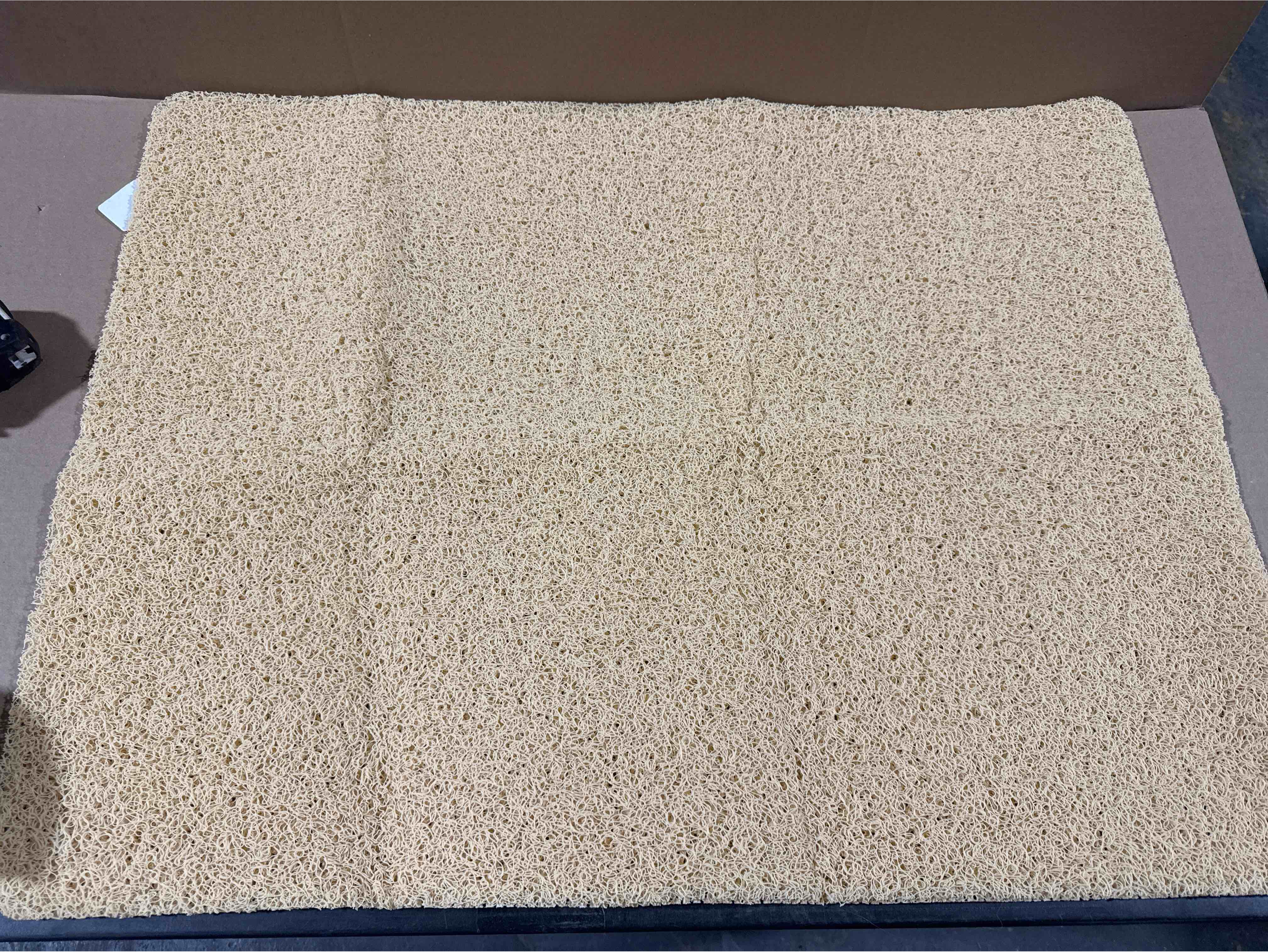 Condition photo showing New/Like New for  non slip bath mat 24” x 31”