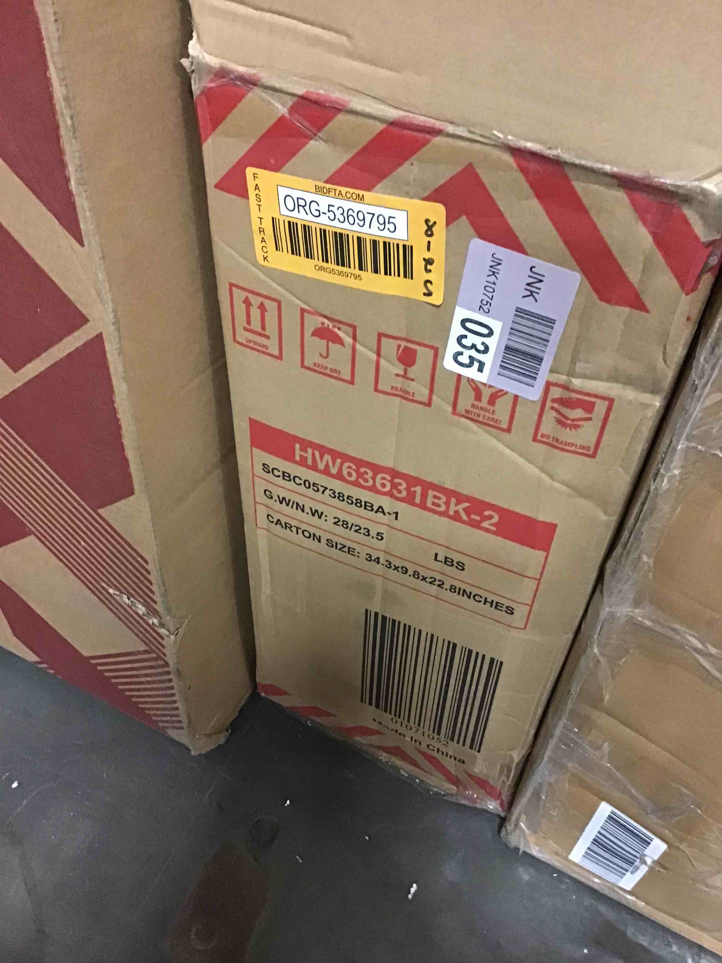 https://s3.amazonaws.com/lotting-images-prod/bidfta/01071052_1695999693581.jpeg