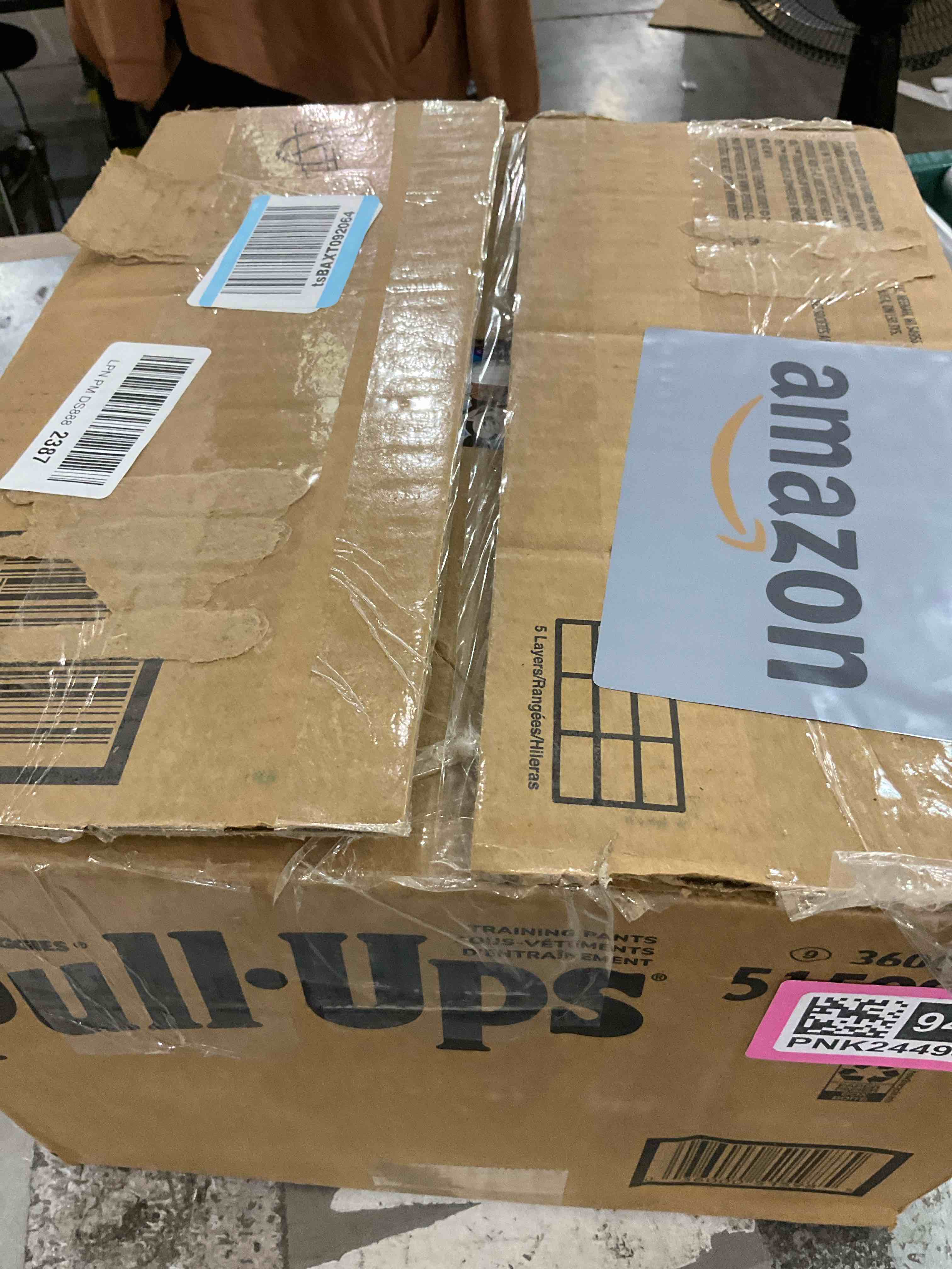 https://s3.amazonaws.com/lotting-images-prod/bidfta/036000515985_1749036156607.jpeg