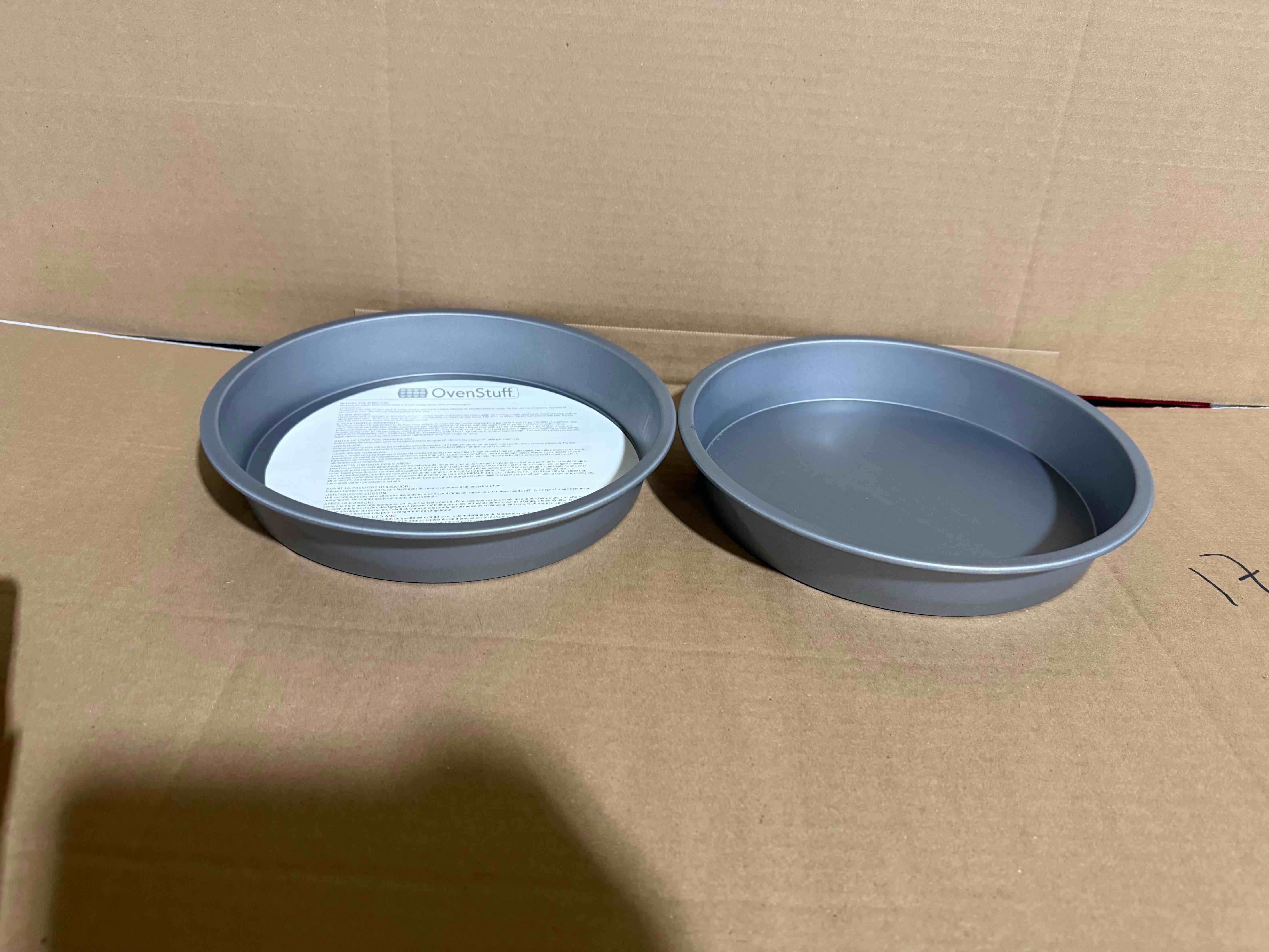 Condition photo showing Brand New for 2 pack oven stuff, 9 inch round cake pan