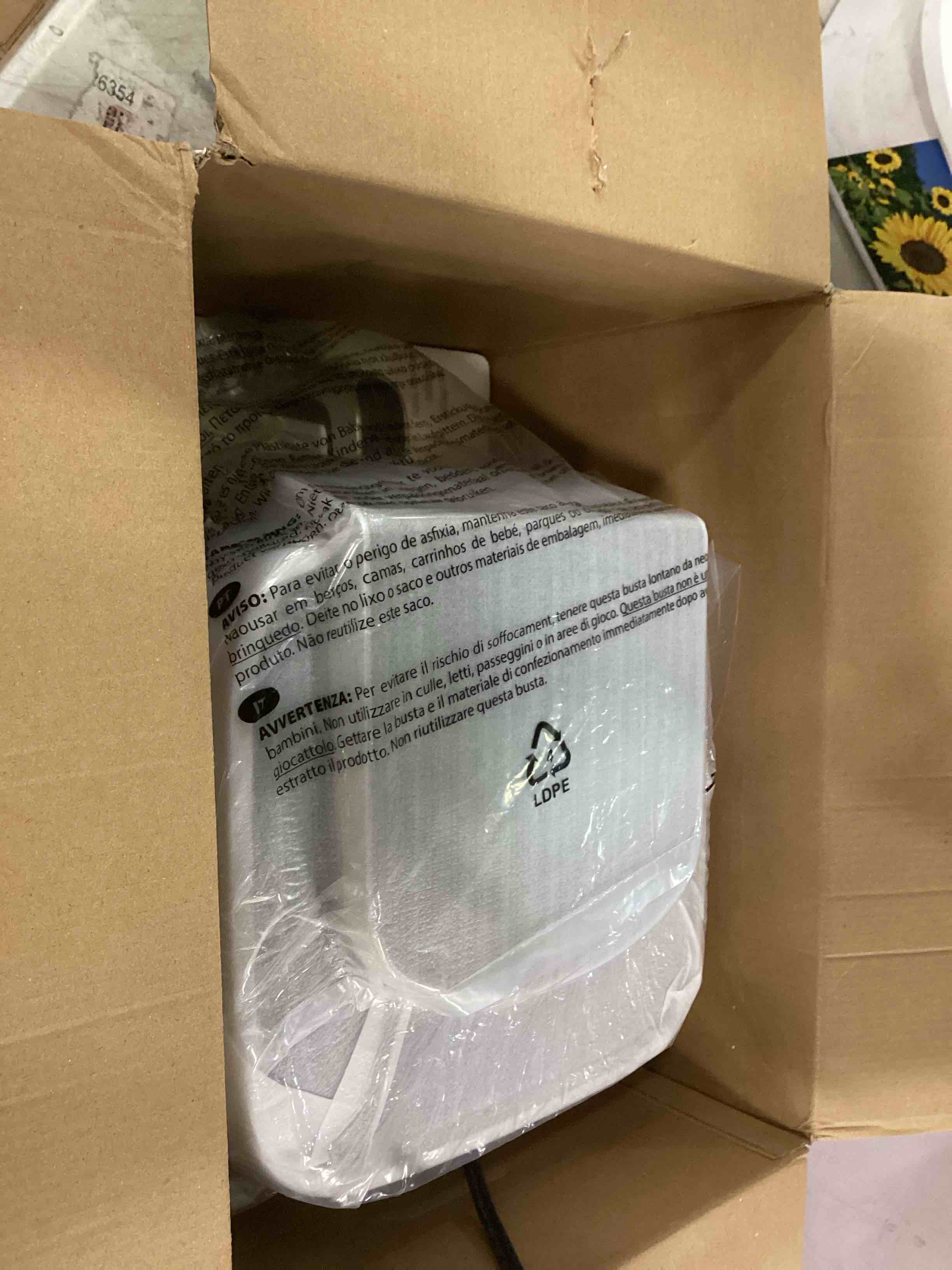 https://s3.amazonaws.com/lotting-images-prod/bidfta/10622356635049_1714764879417.jpeg
