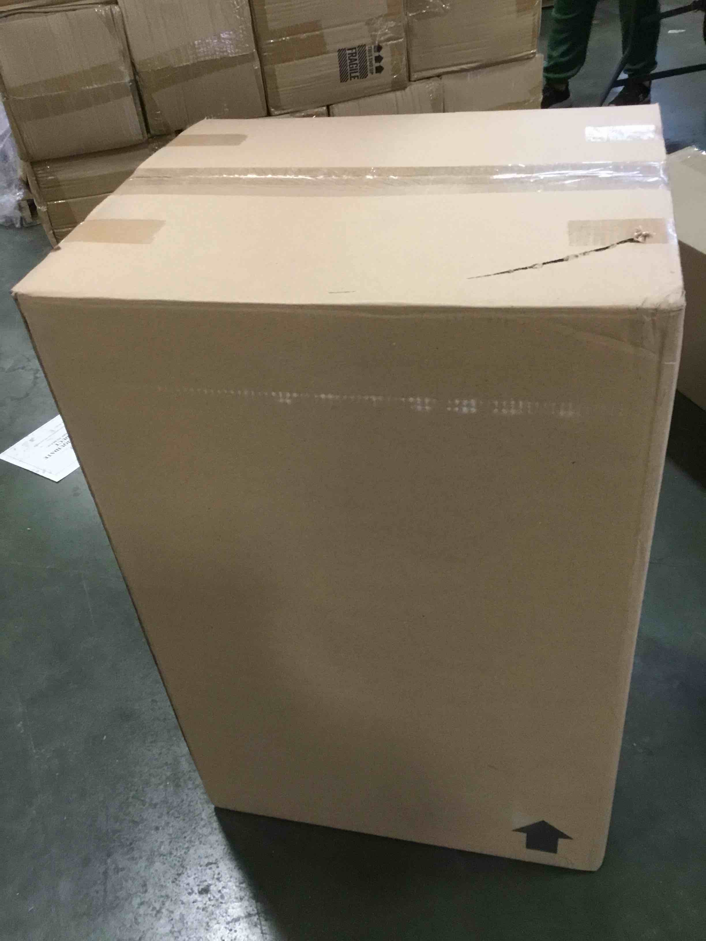 https://s3.amazonaws.com/lotting-images-prod/bidfta/191908057903_1706037762691.jpeg